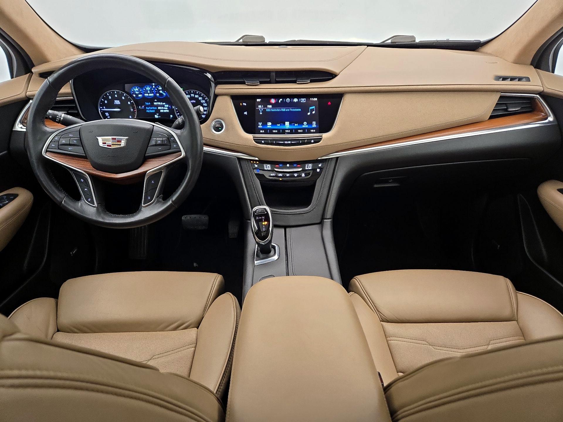 Thumbnail: 2017 Cadillac XT5 - 9