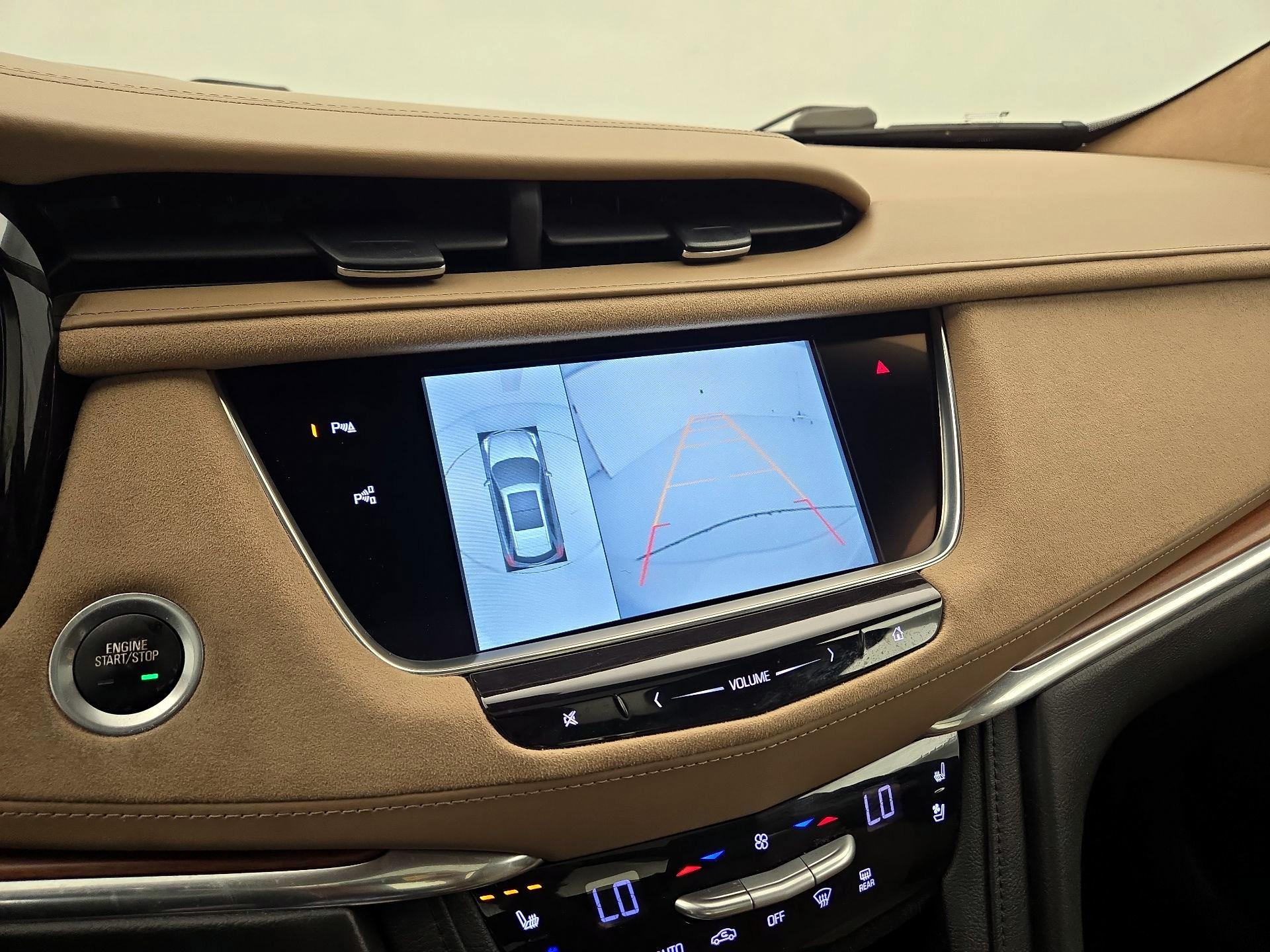 Thumbnail: 2017 Cadillac XT5 - 14
