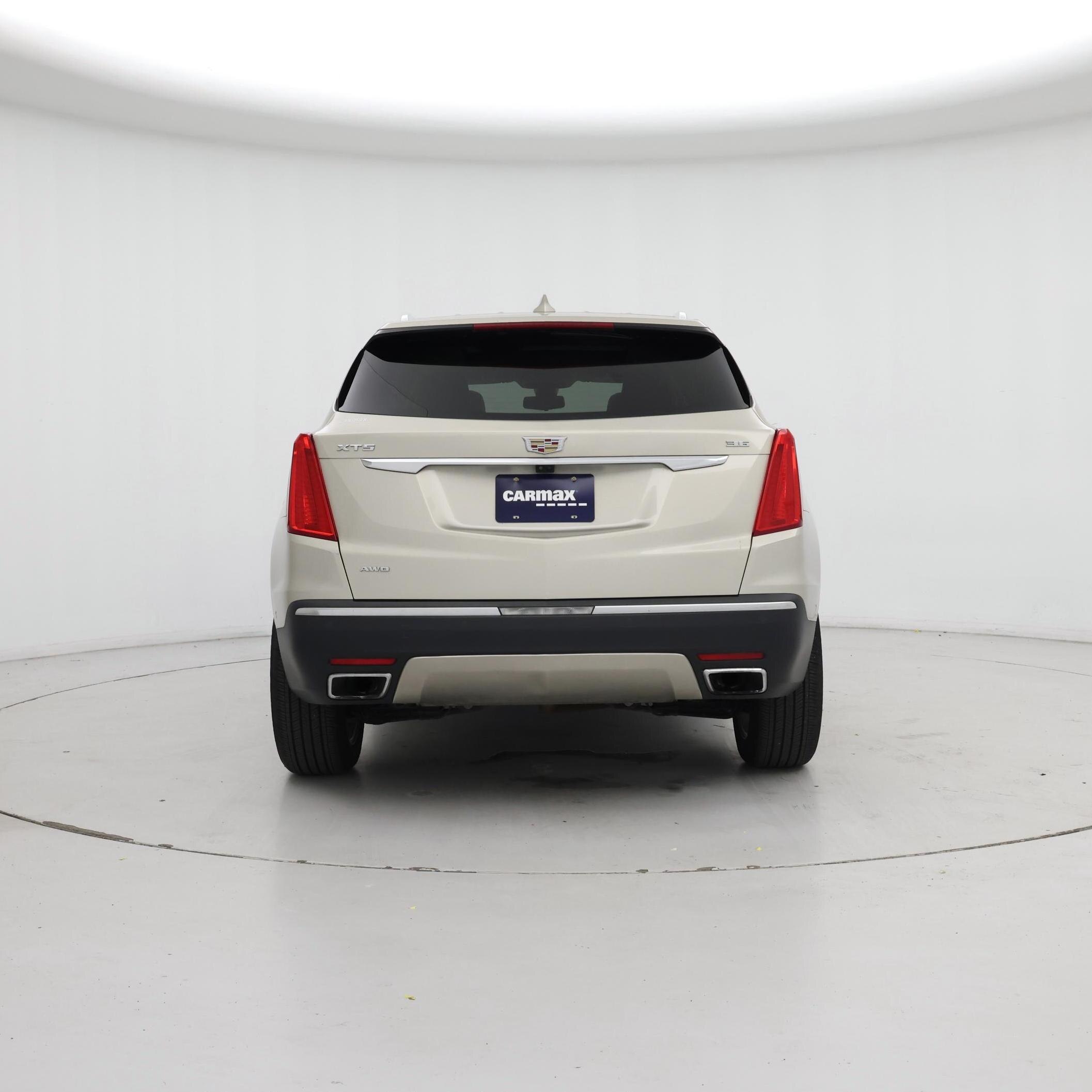 Thumbnail: 2017 Cadillac XT5 - 6