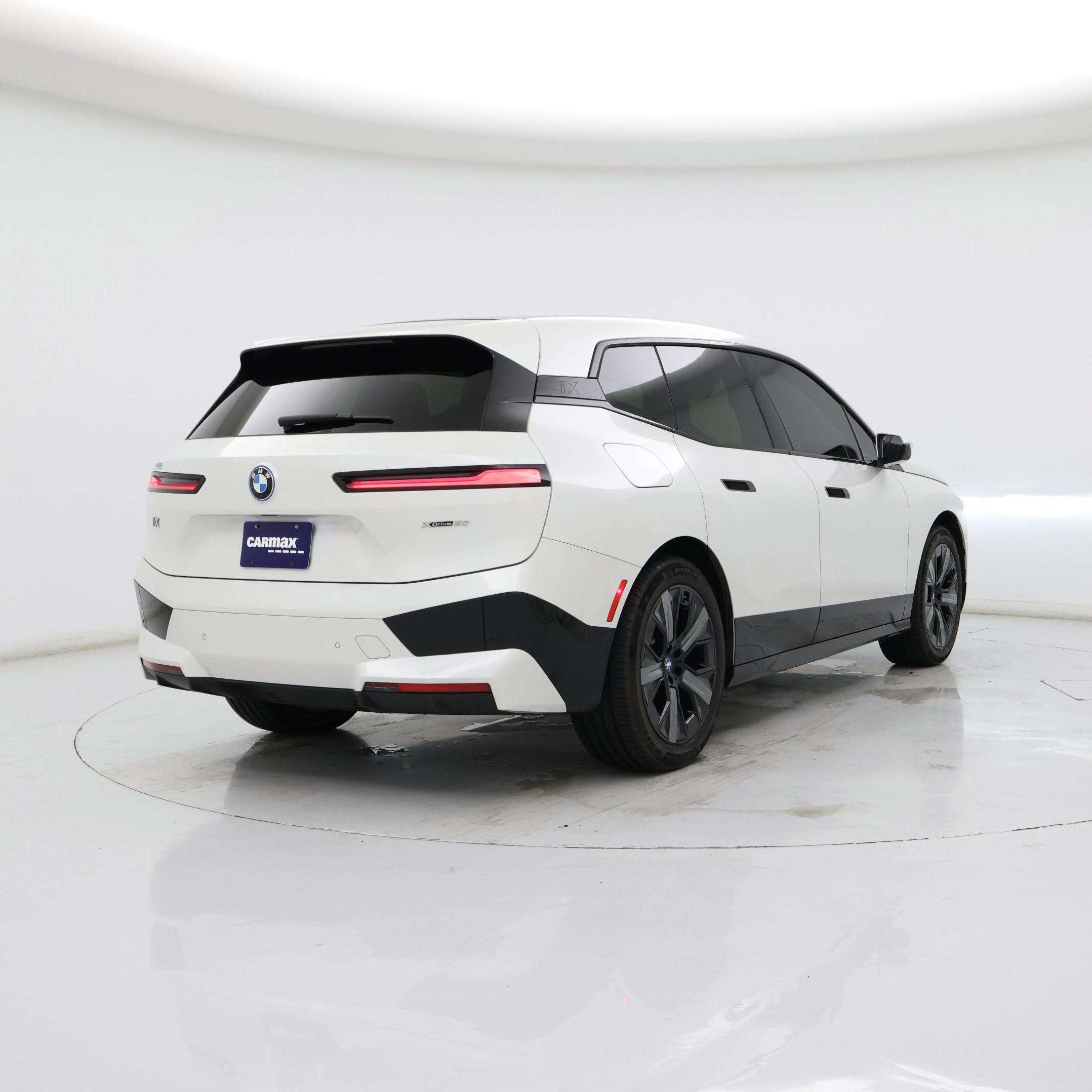 Thumbnail: 2022 BMW iX - 8