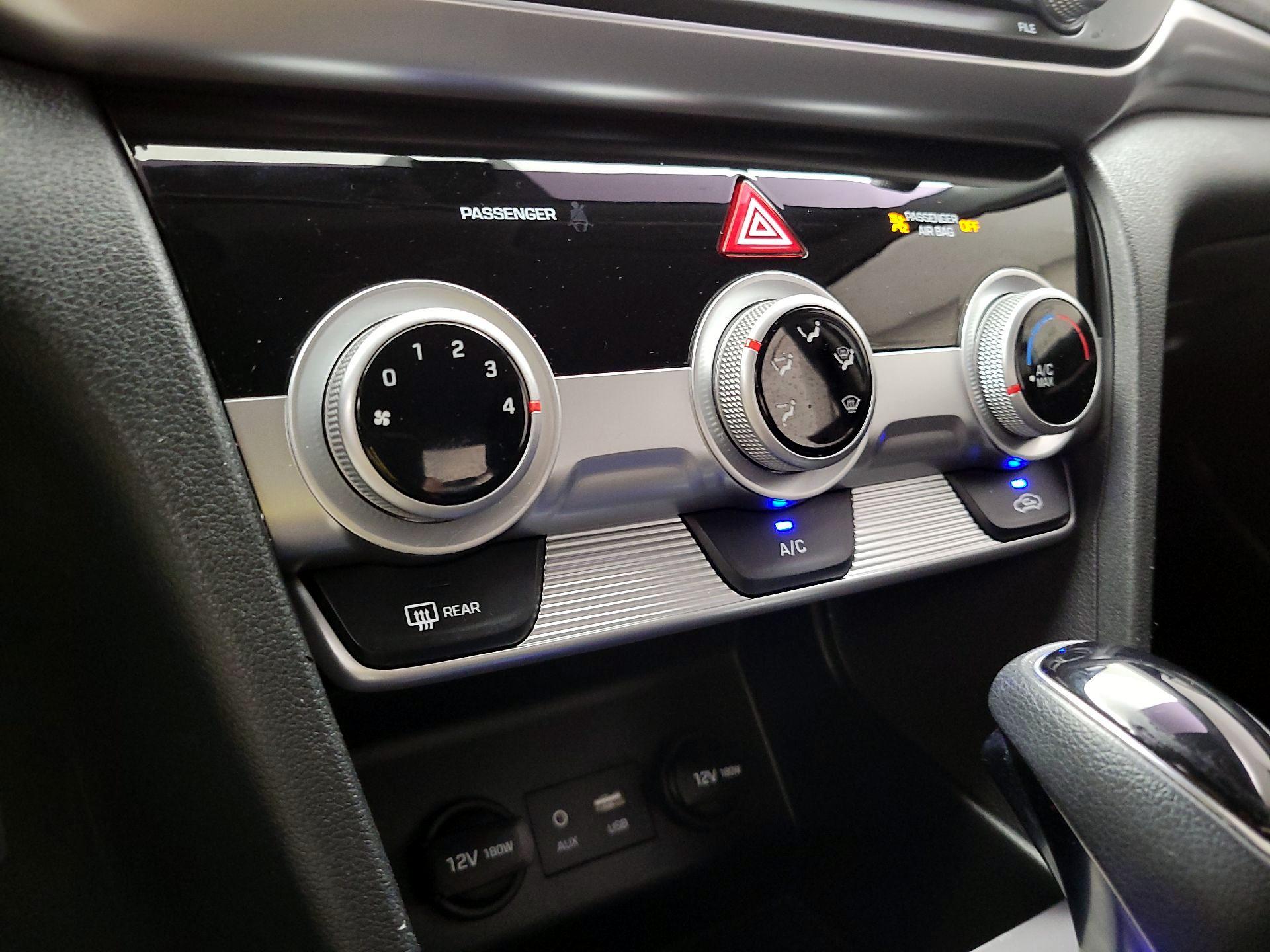 Thumbnail: 2019 Hyundai Elantra - 16