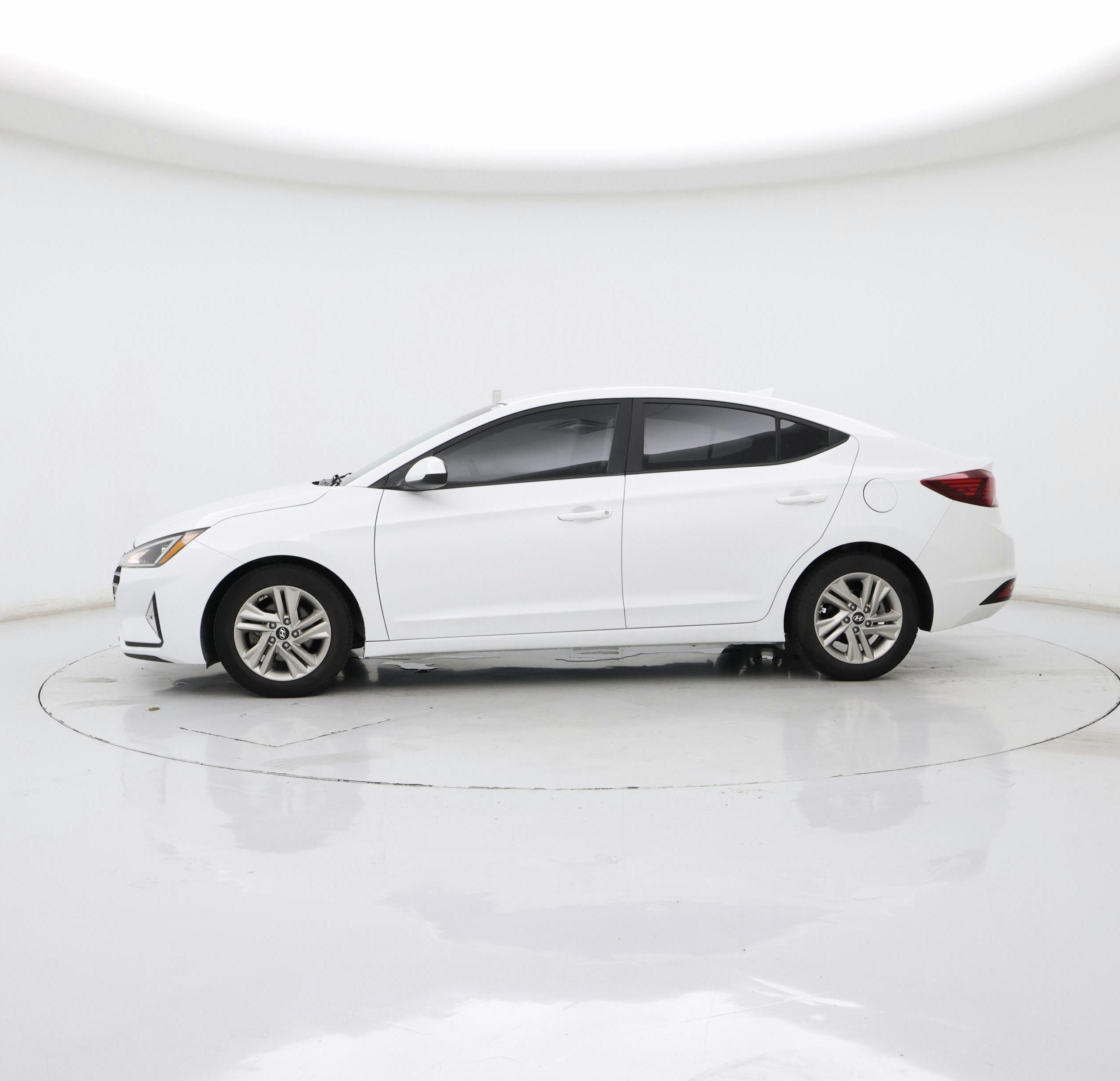 Thumbnail: 2019 Hyundai Elantra - 3