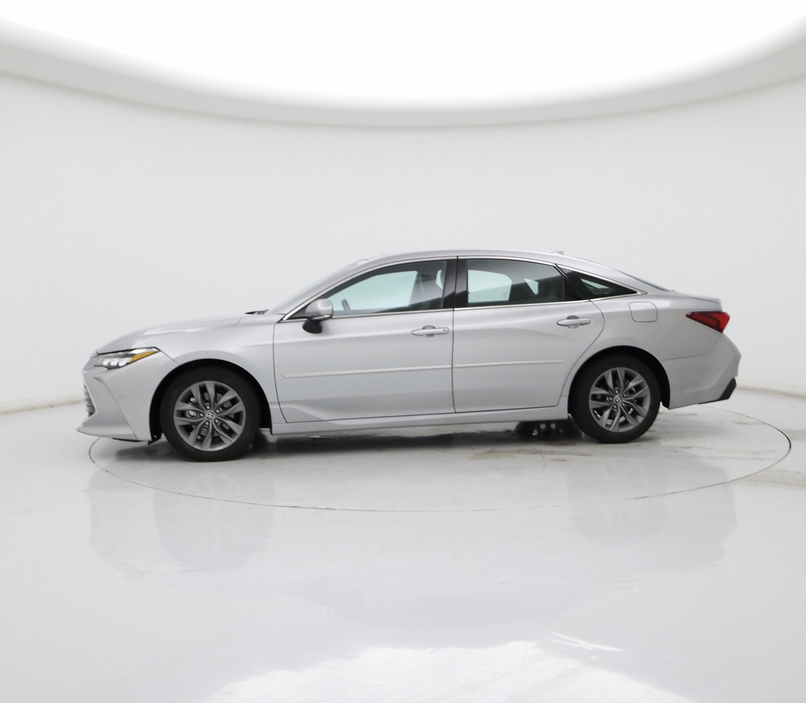 Thumbnail: 2022 Toyota Avalon - 3