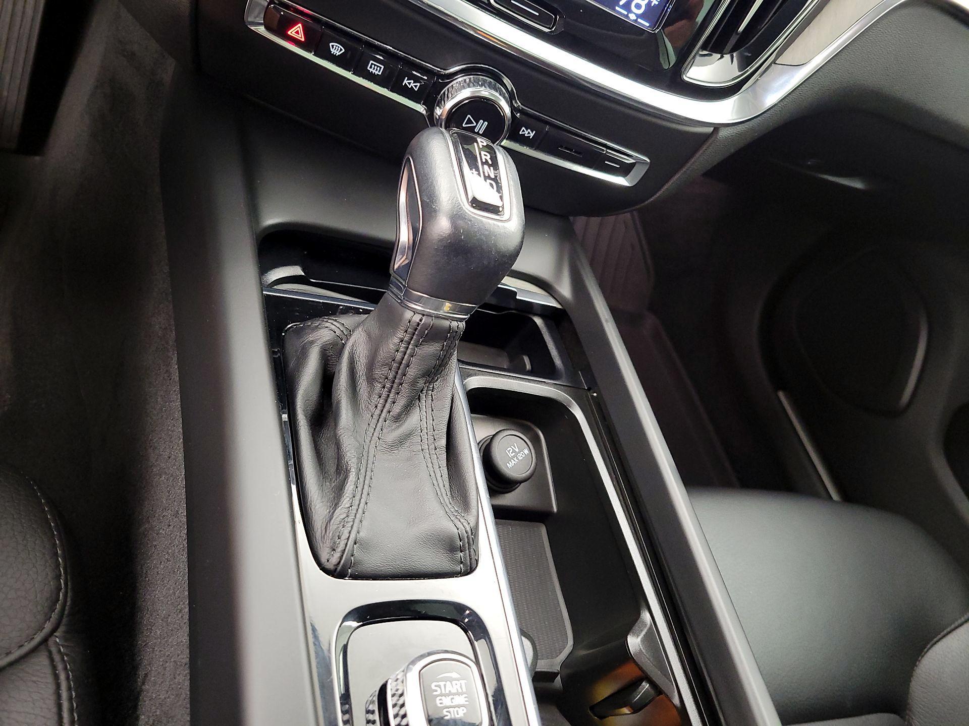 Thumbnail: 2021 Volvo S60 - 16