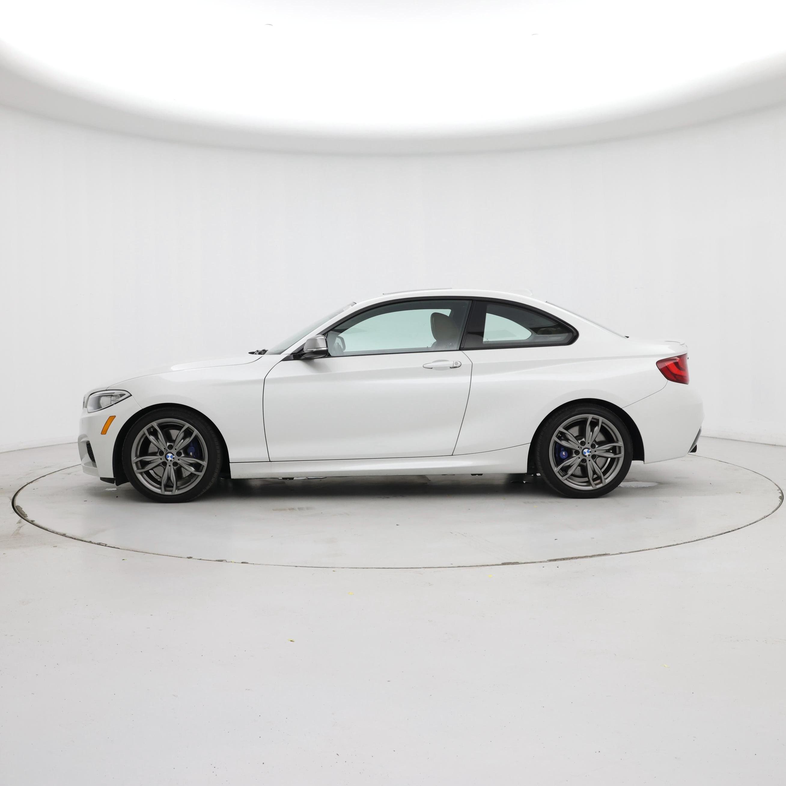 Thumbnail: 2016 BMW 2 Series - 3