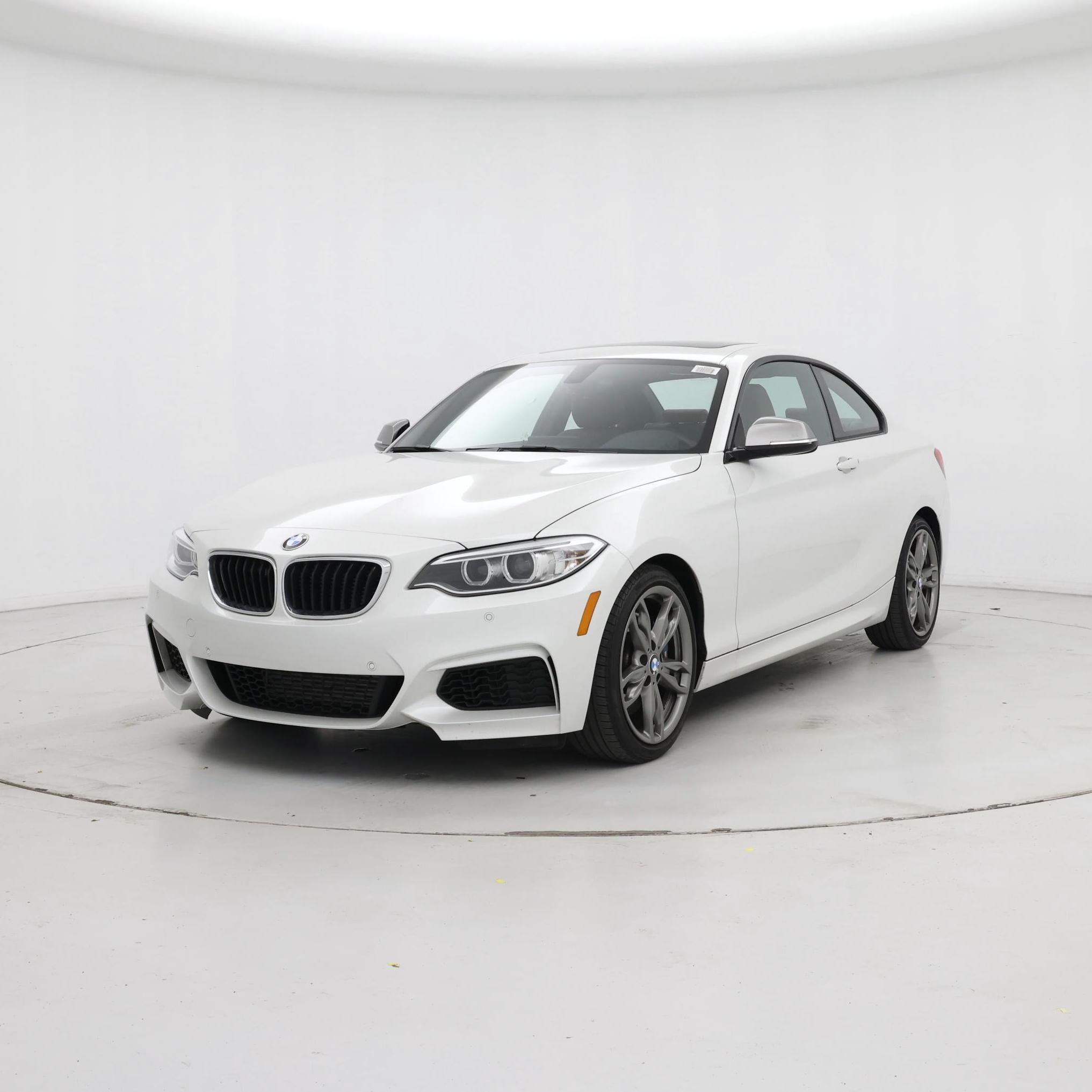 Thumbnail: 2016 BMW 2 Series - 4