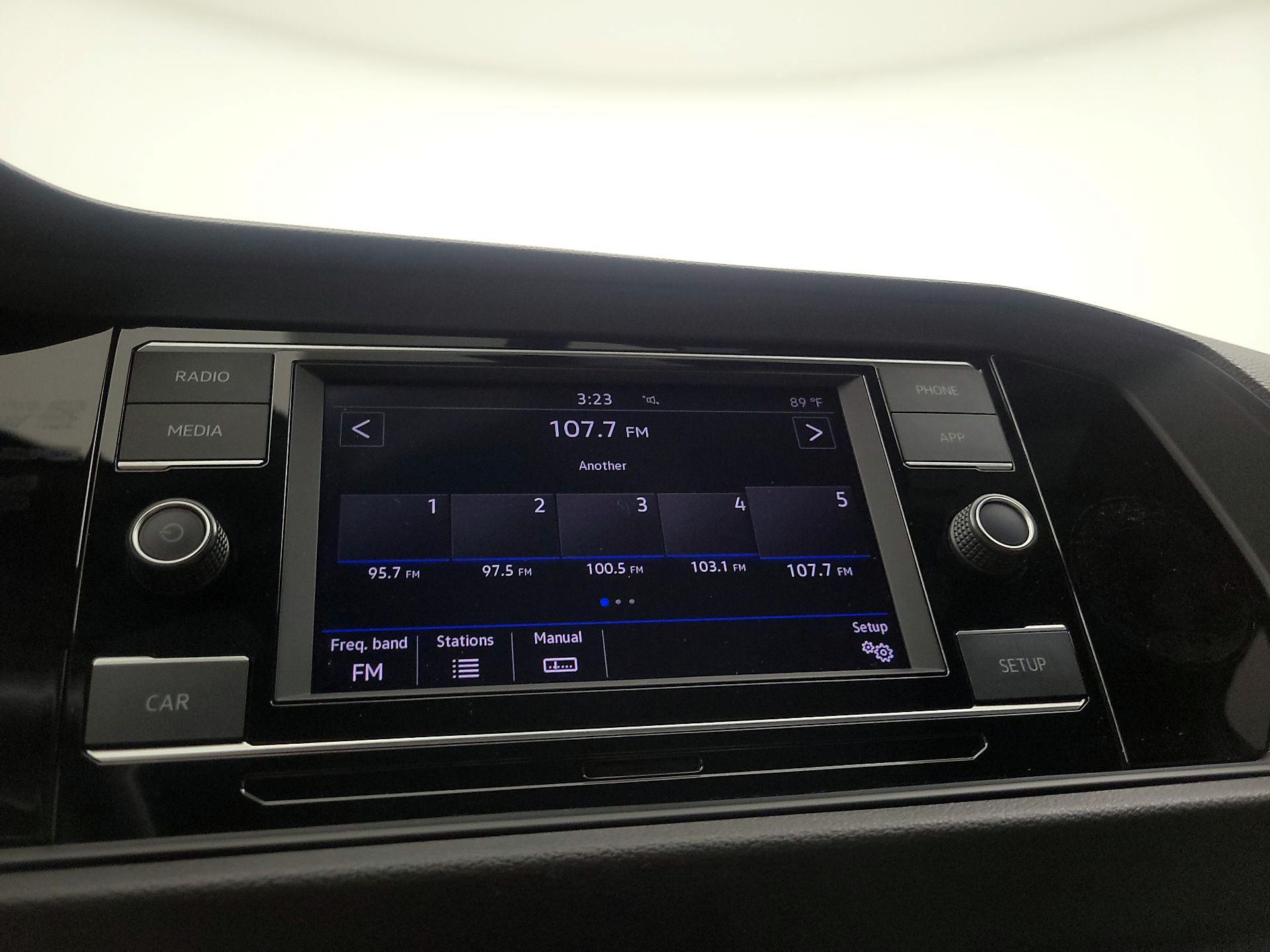 Thumbnail: 2019 Volkswagen Jetta - 13