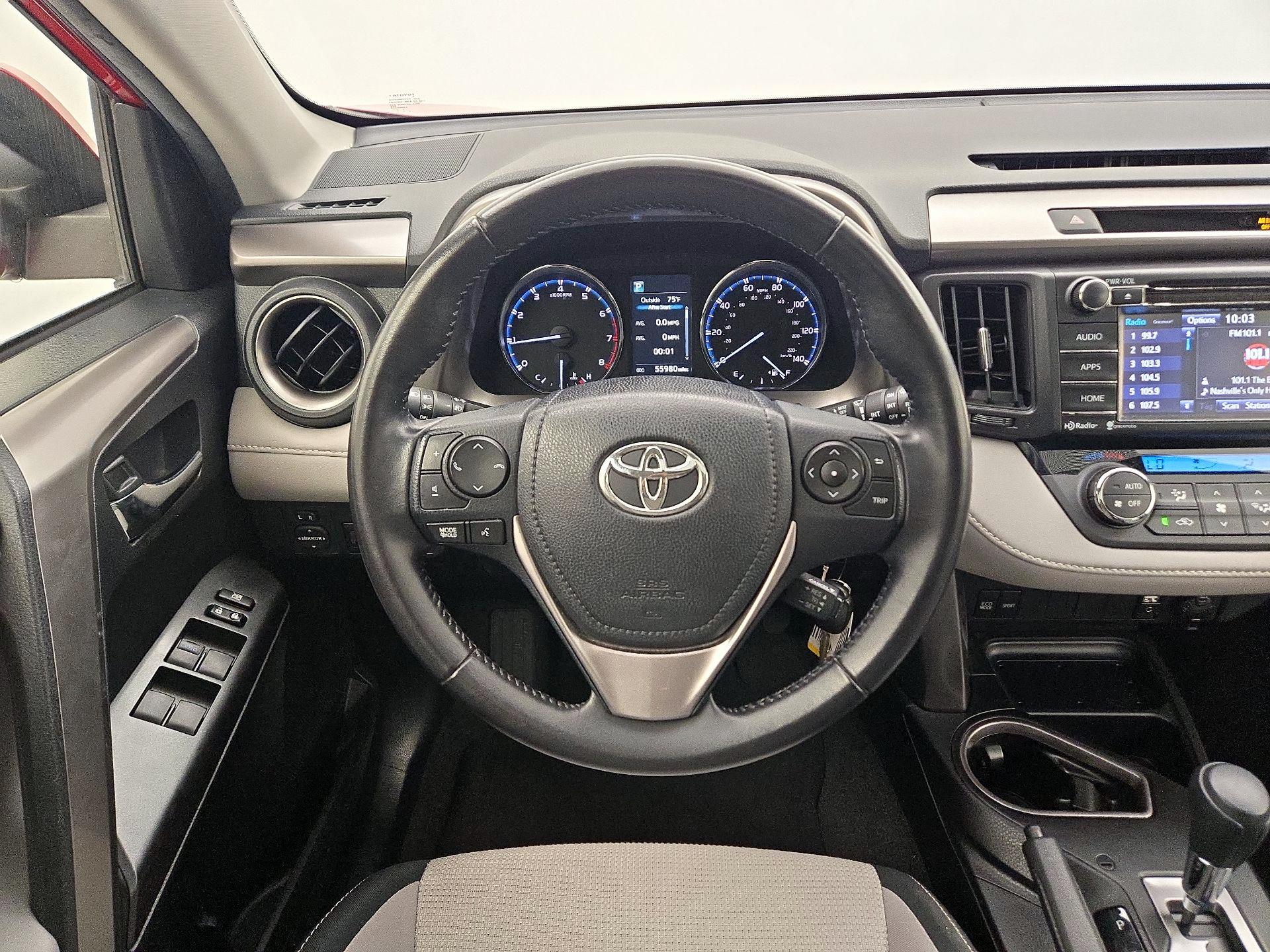 Thumbnail: 2016 Toyota RAV4 - 10