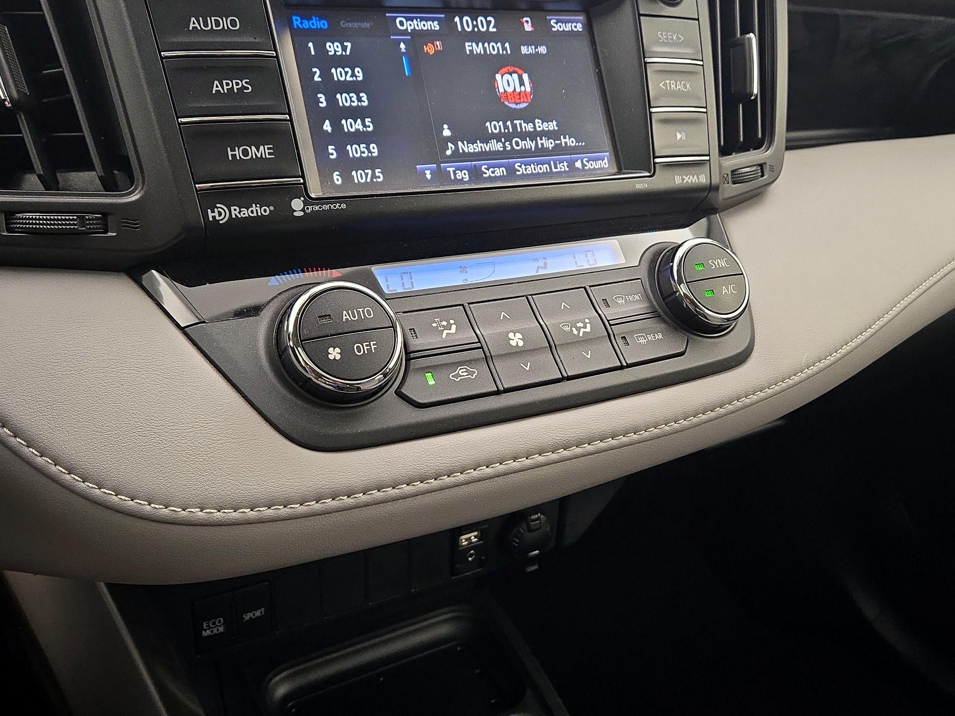 Thumbnail: 2016 Toyota RAV4 - 16