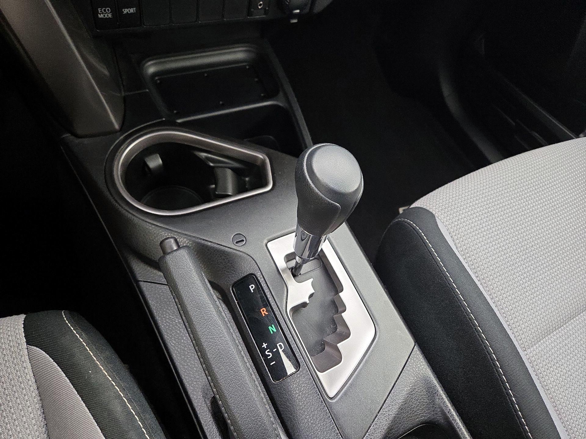 Thumbnail: 2016 Toyota RAV4 - 17