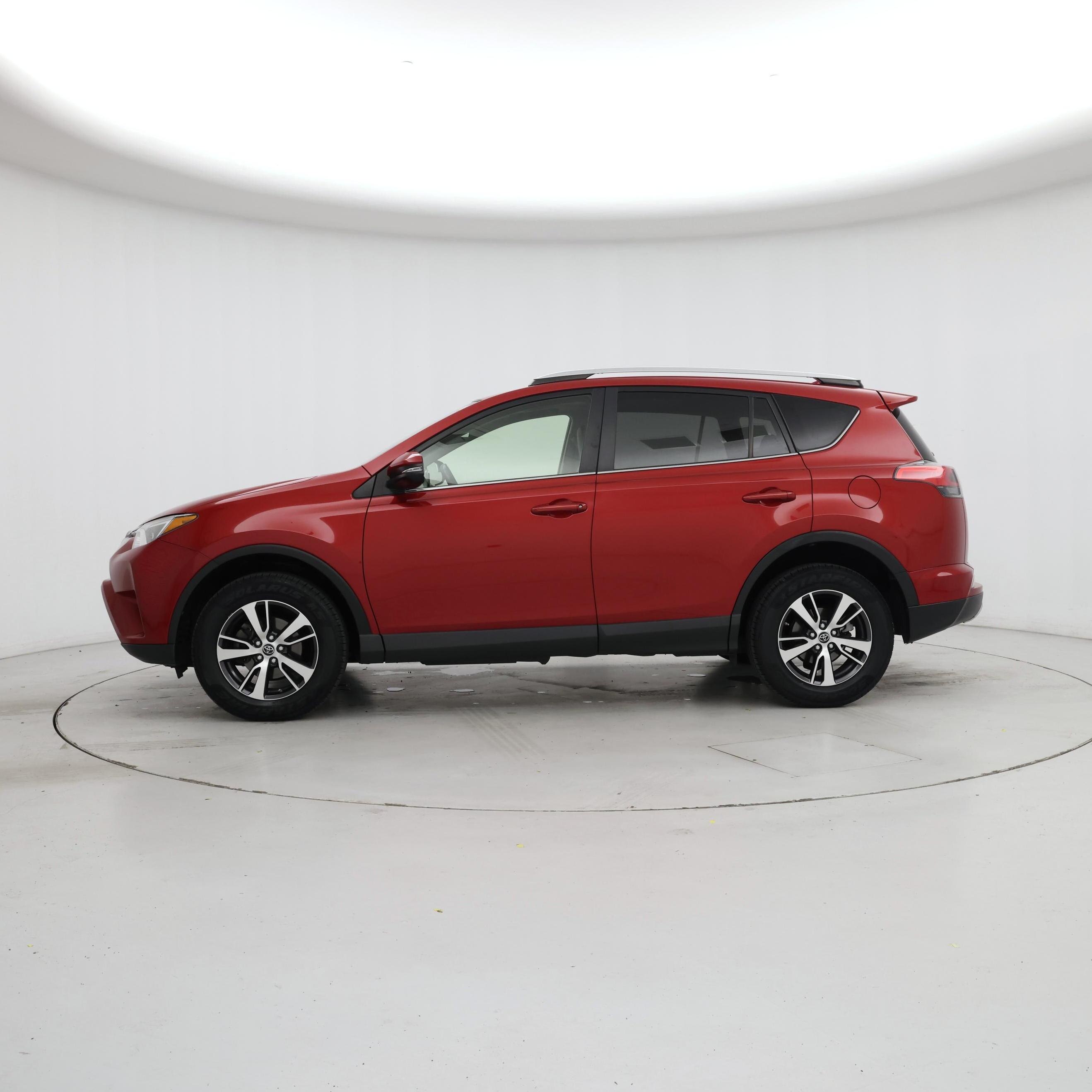 Thumbnail: 2016 Toyota RAV4 - 3