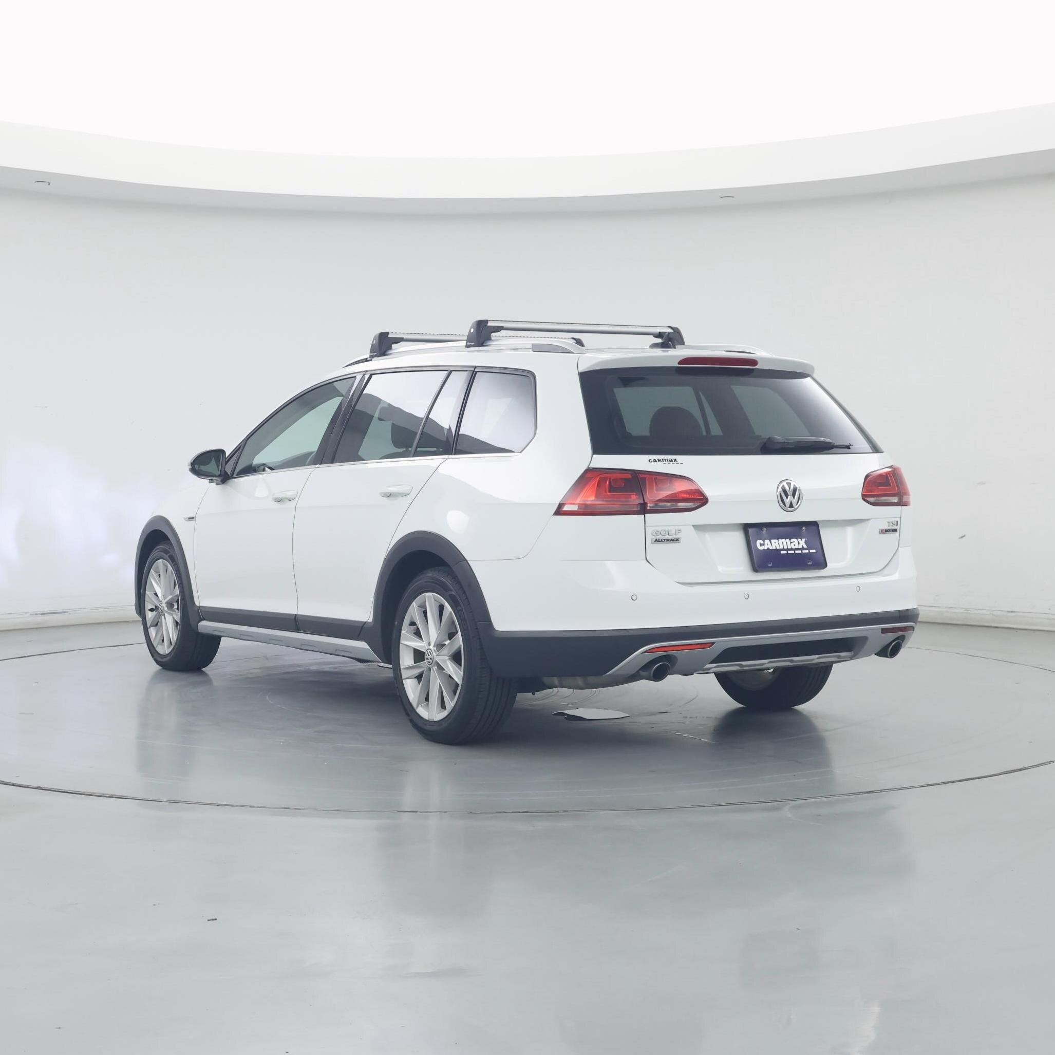 Thumbnail: 2017 Volkswagen Golf - 2