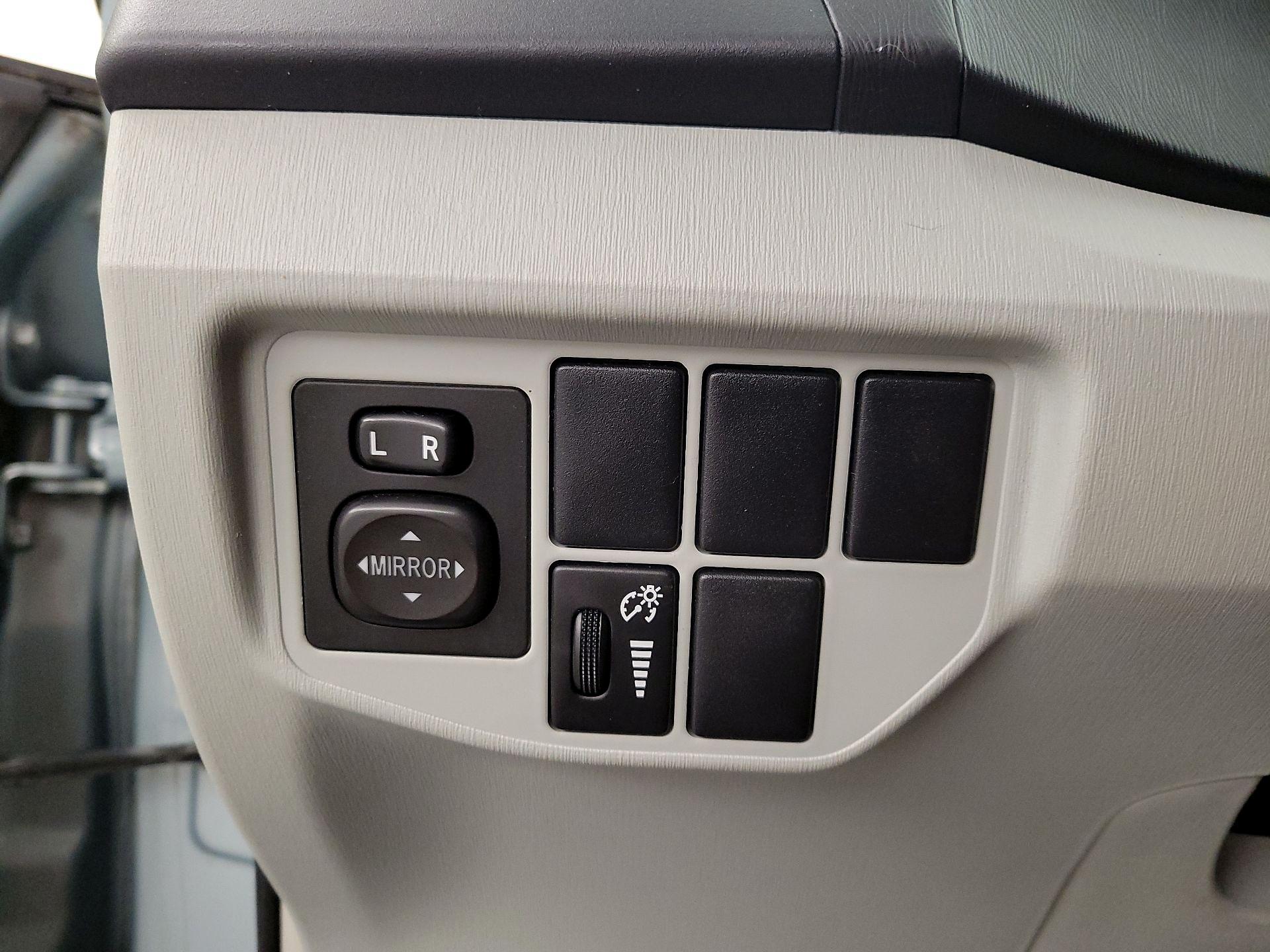 Thumbnail: 2013 Toyota Prius - 13