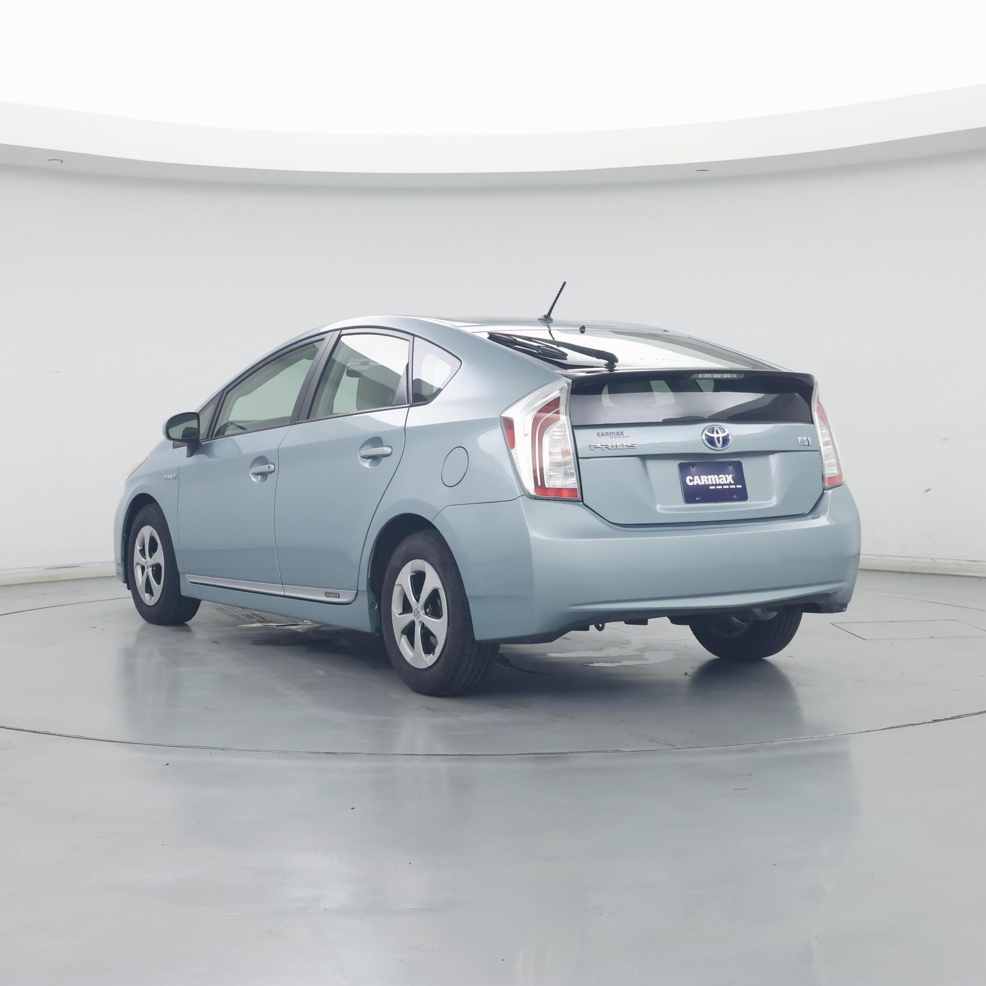 Thumbnail: 2013 Toyota Prius - 2