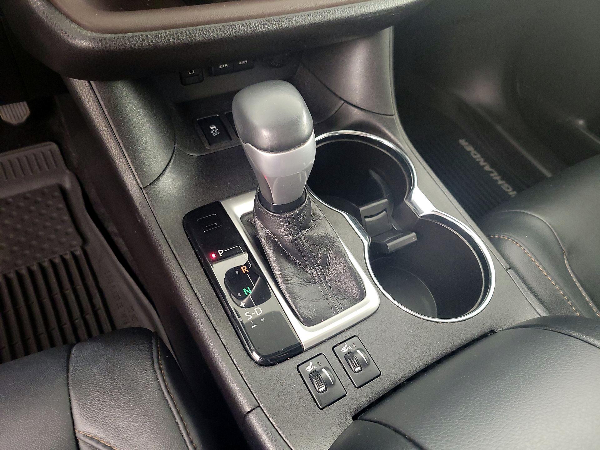 Thumbnail: 2018 Toyota Highlander - 17