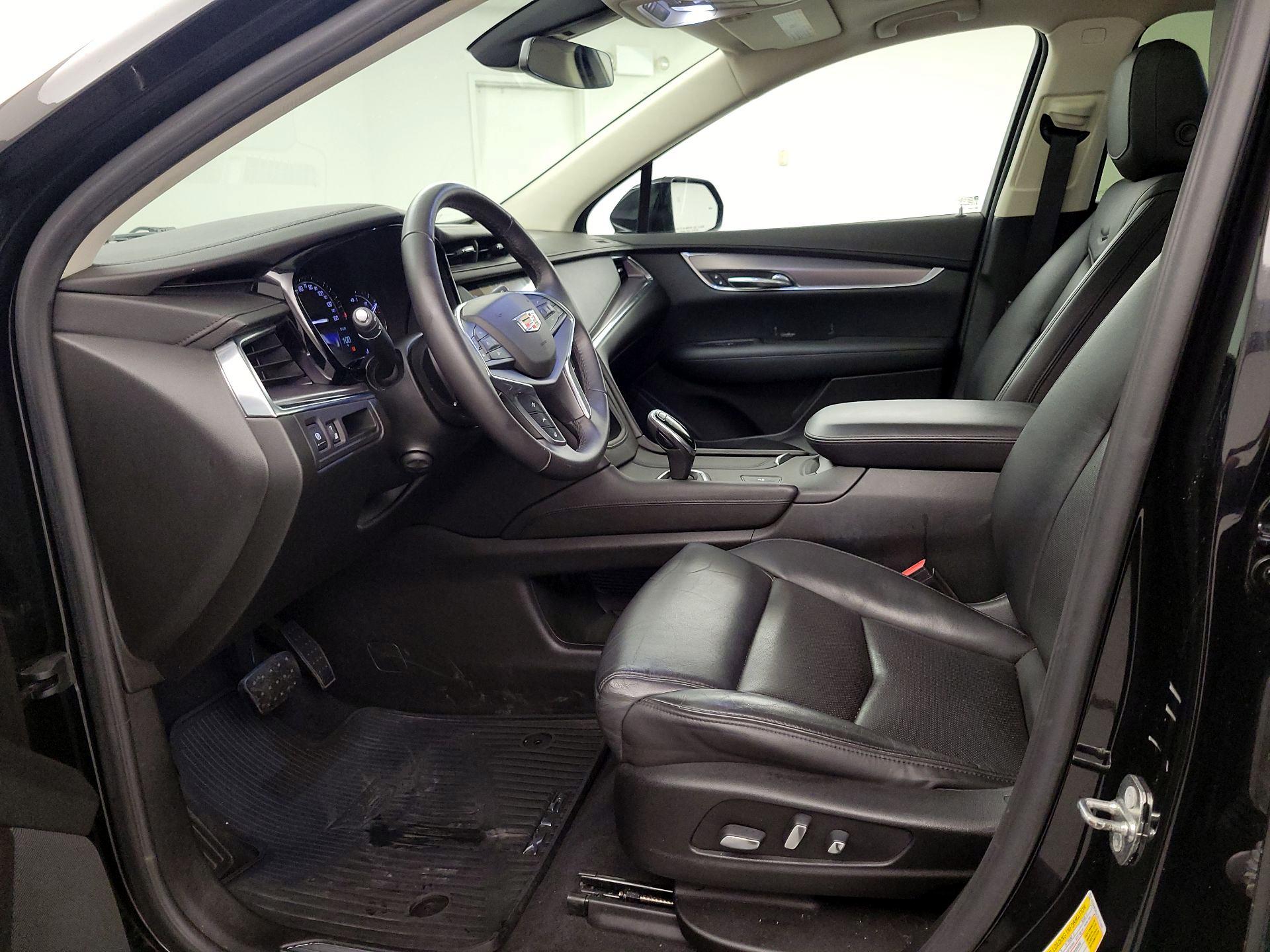 Thumbnail: 2018 Cadillac XT5 - 11