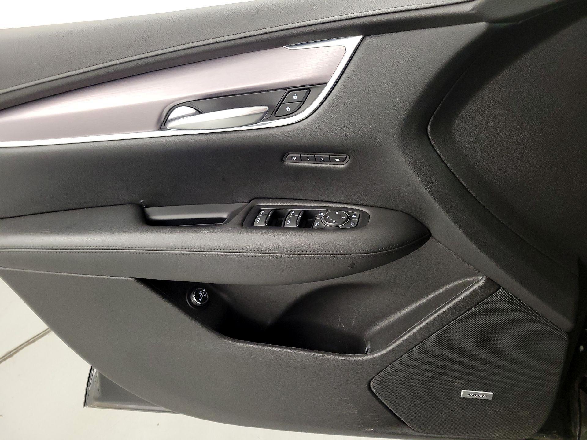 Thumbnail: 2018 Cadillac XT5 - 12