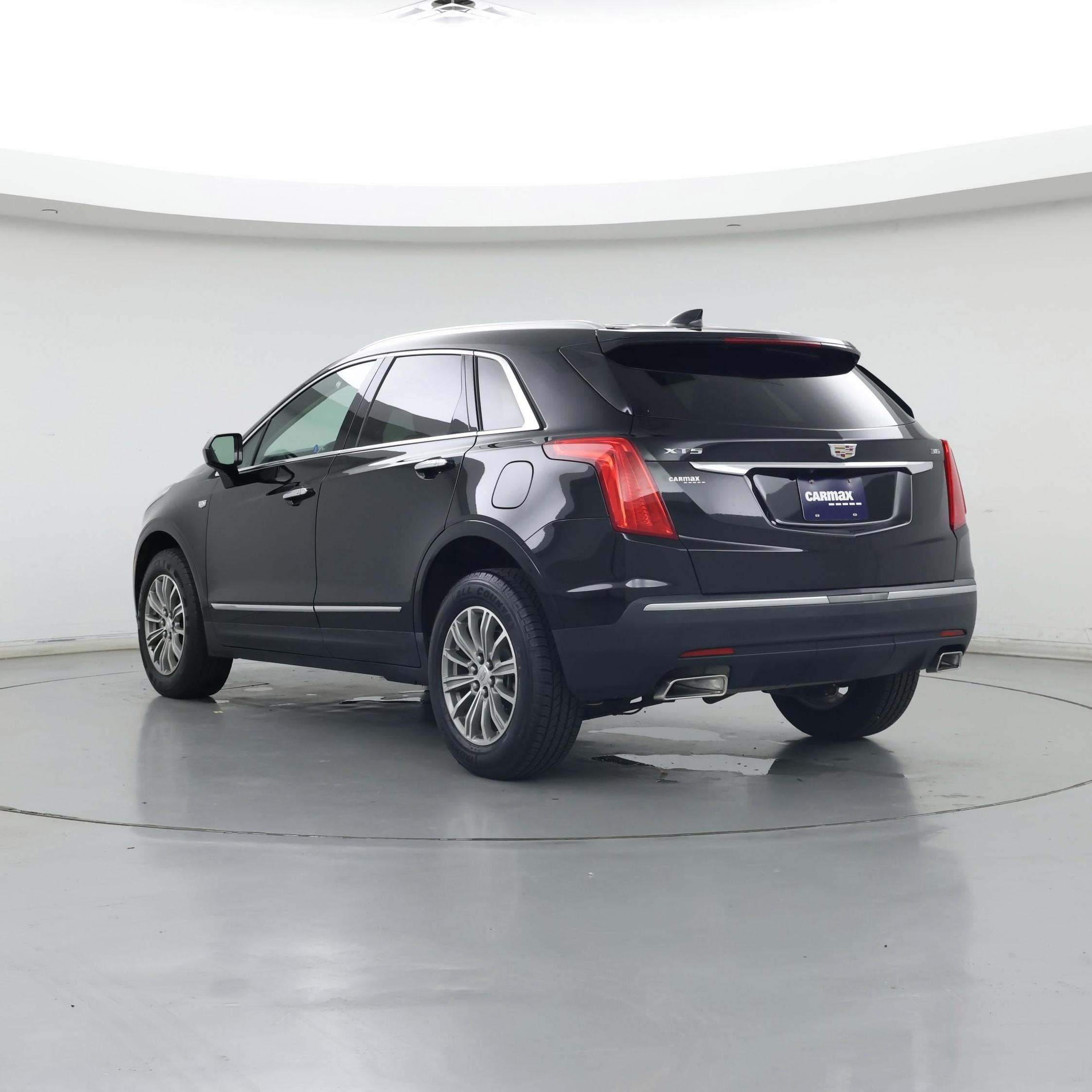 Thumbnail: 2018 Cadillac XT5 - 2