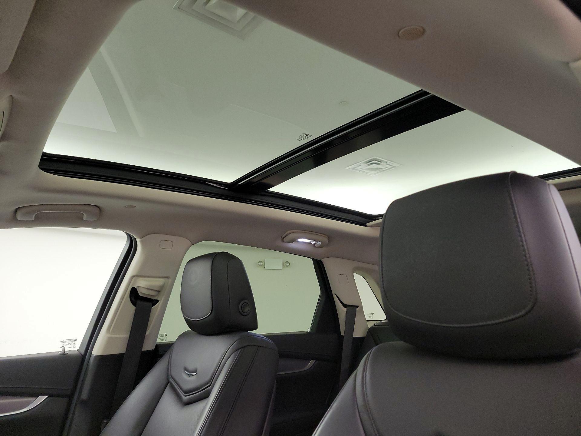 Thumbnail: 2018 Cadillac XT5 - 19