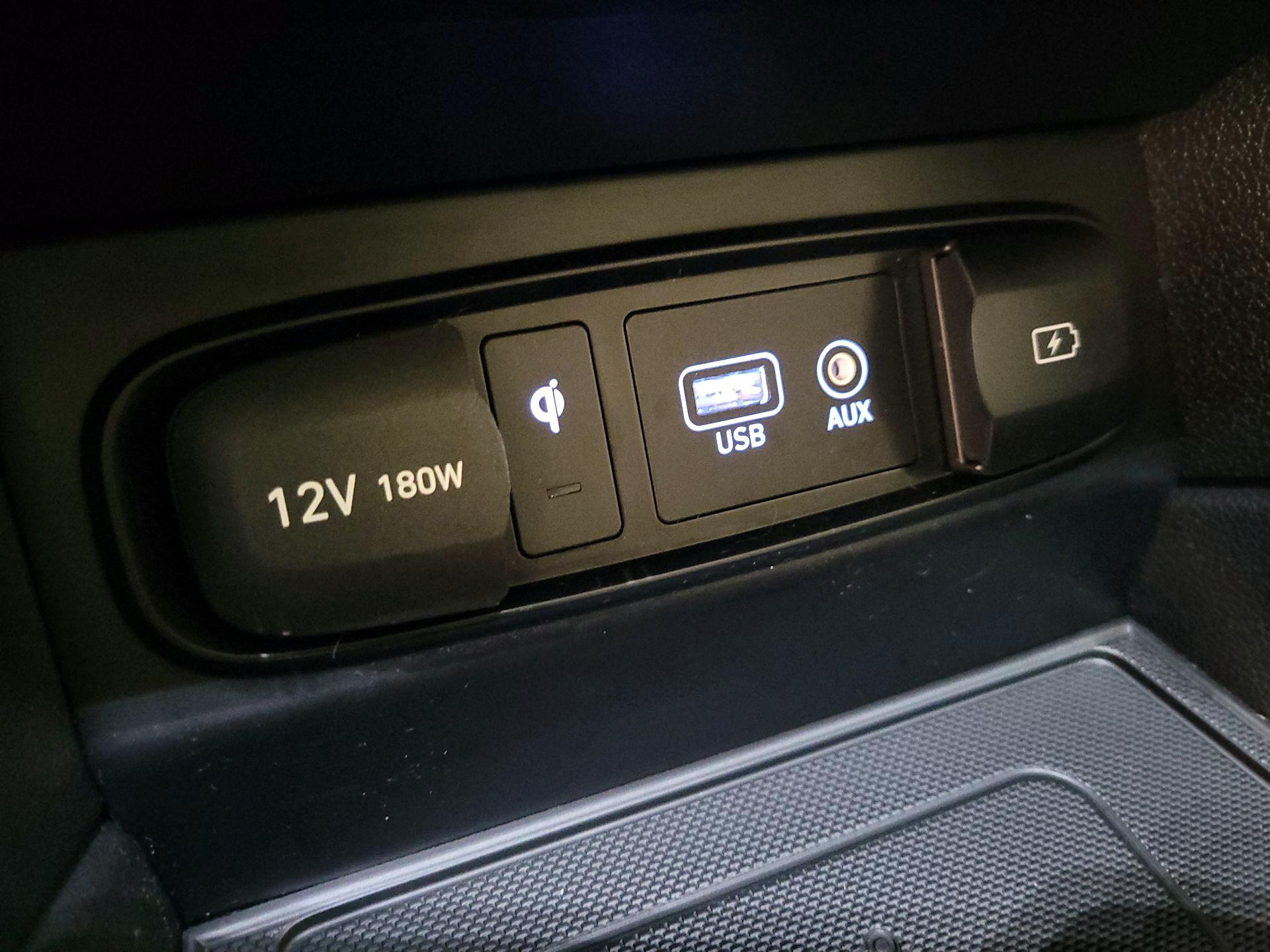 Thumbnail: 2019 Hyundai Santa Fe - 18