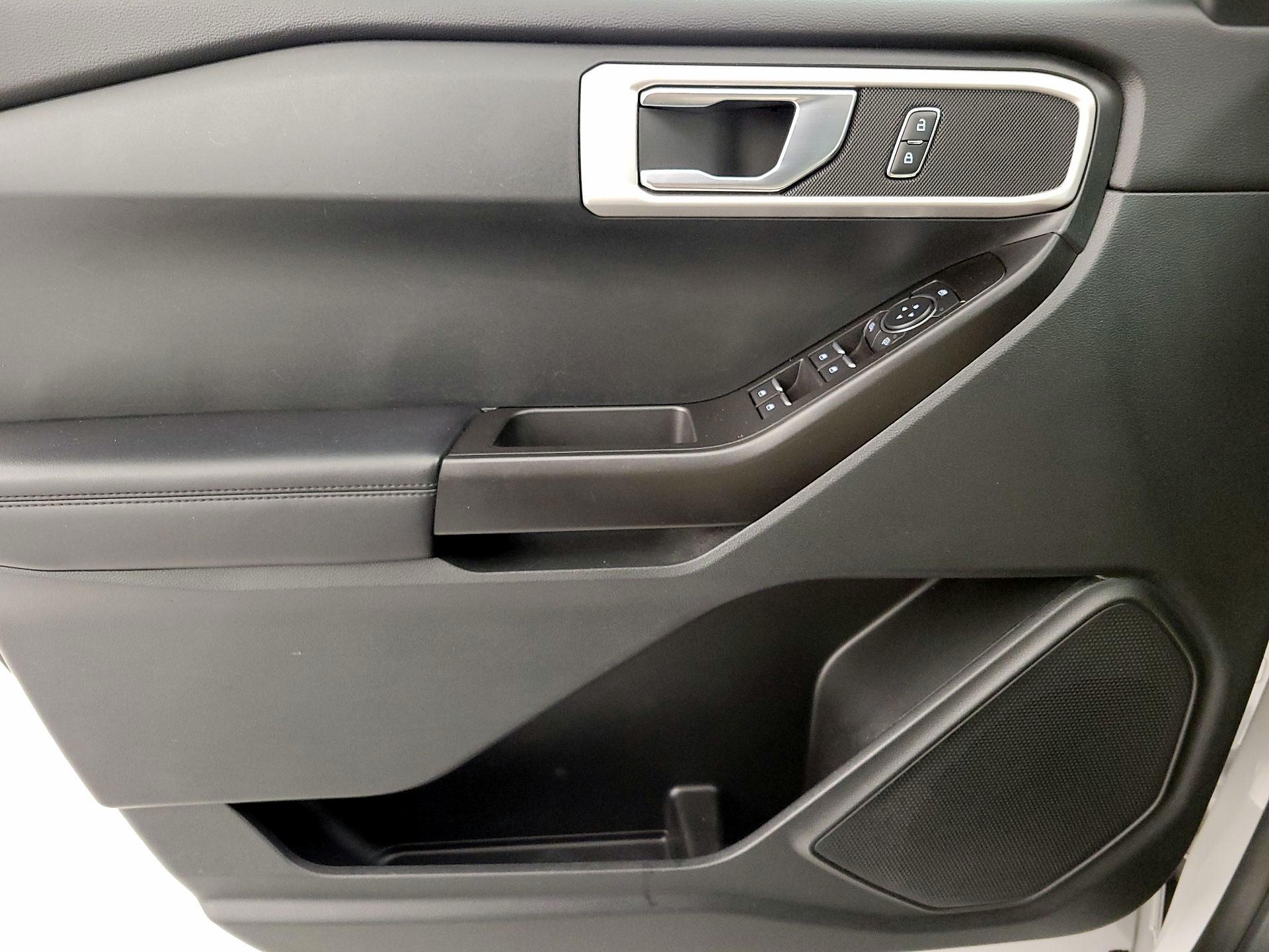 Thumbnail: 2021 Ford Explorer - 12