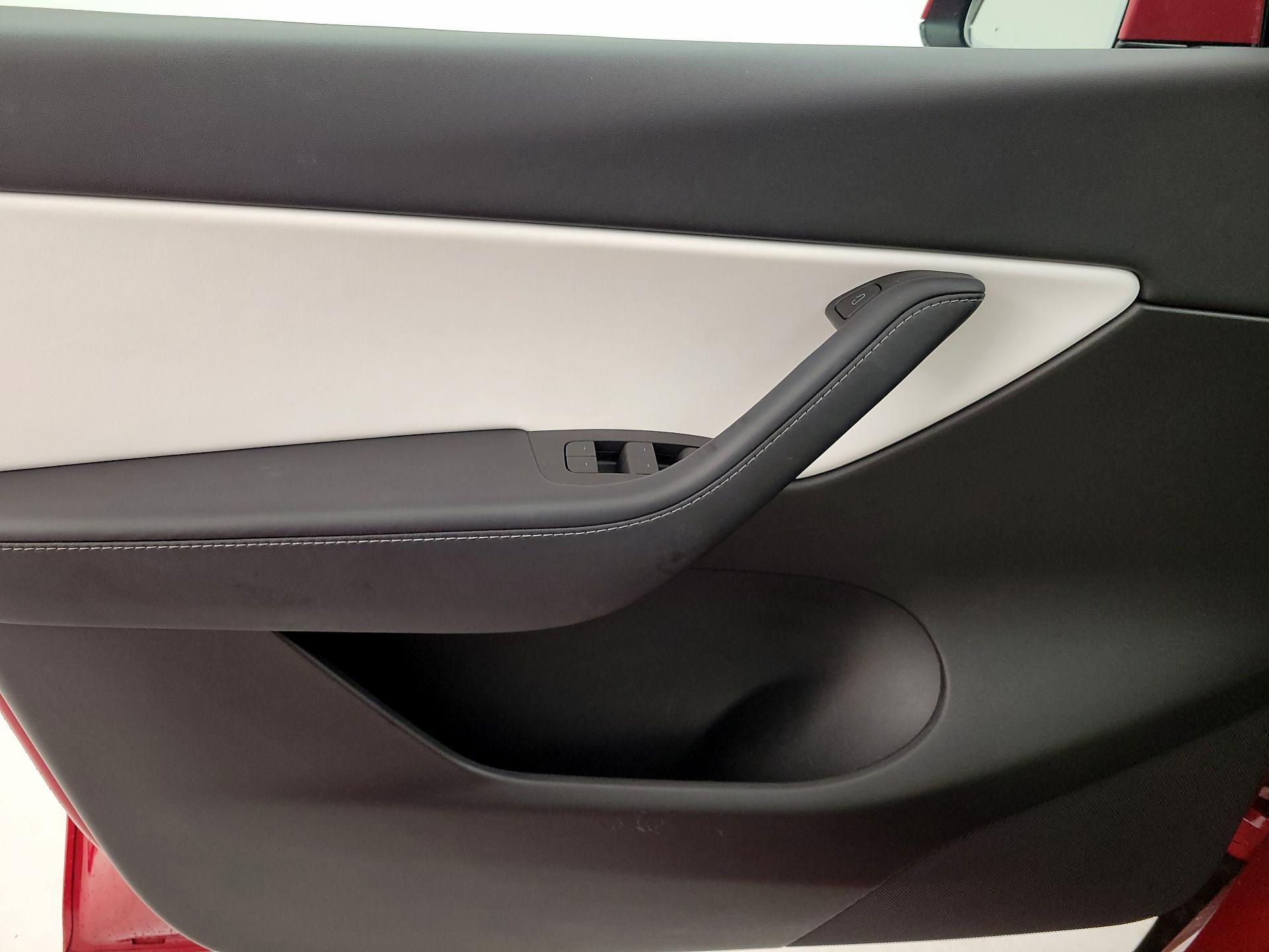 Thumbnail: 2022 Tesla Model Y - 12
