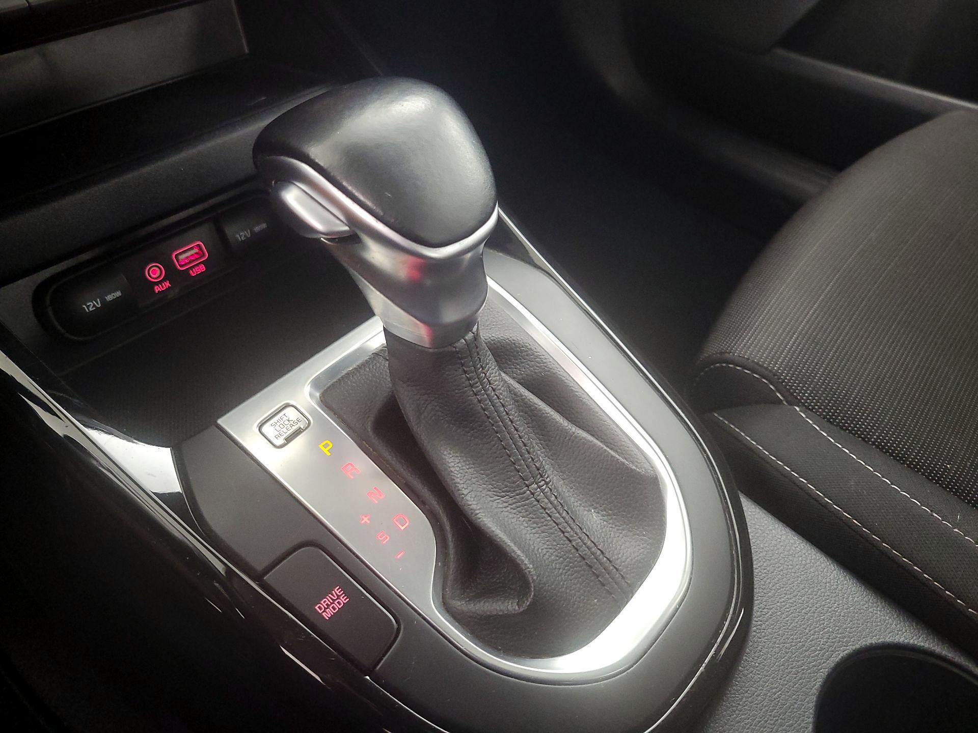 Thumbnail: 2019 Kia Forte - 17
