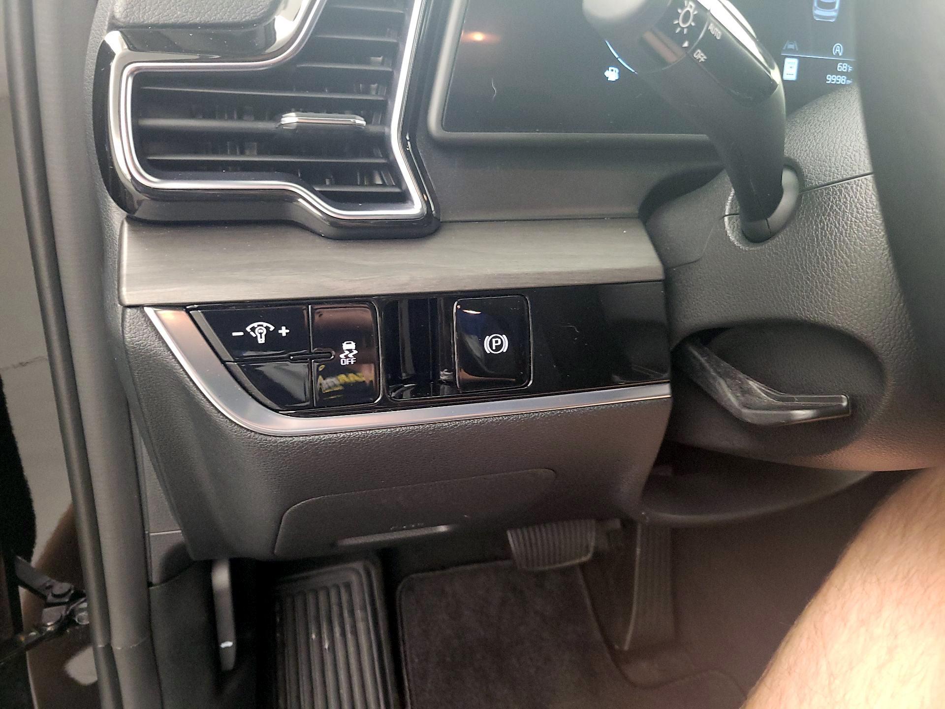 Thumbnail: 2023 Kia Sportage - 13