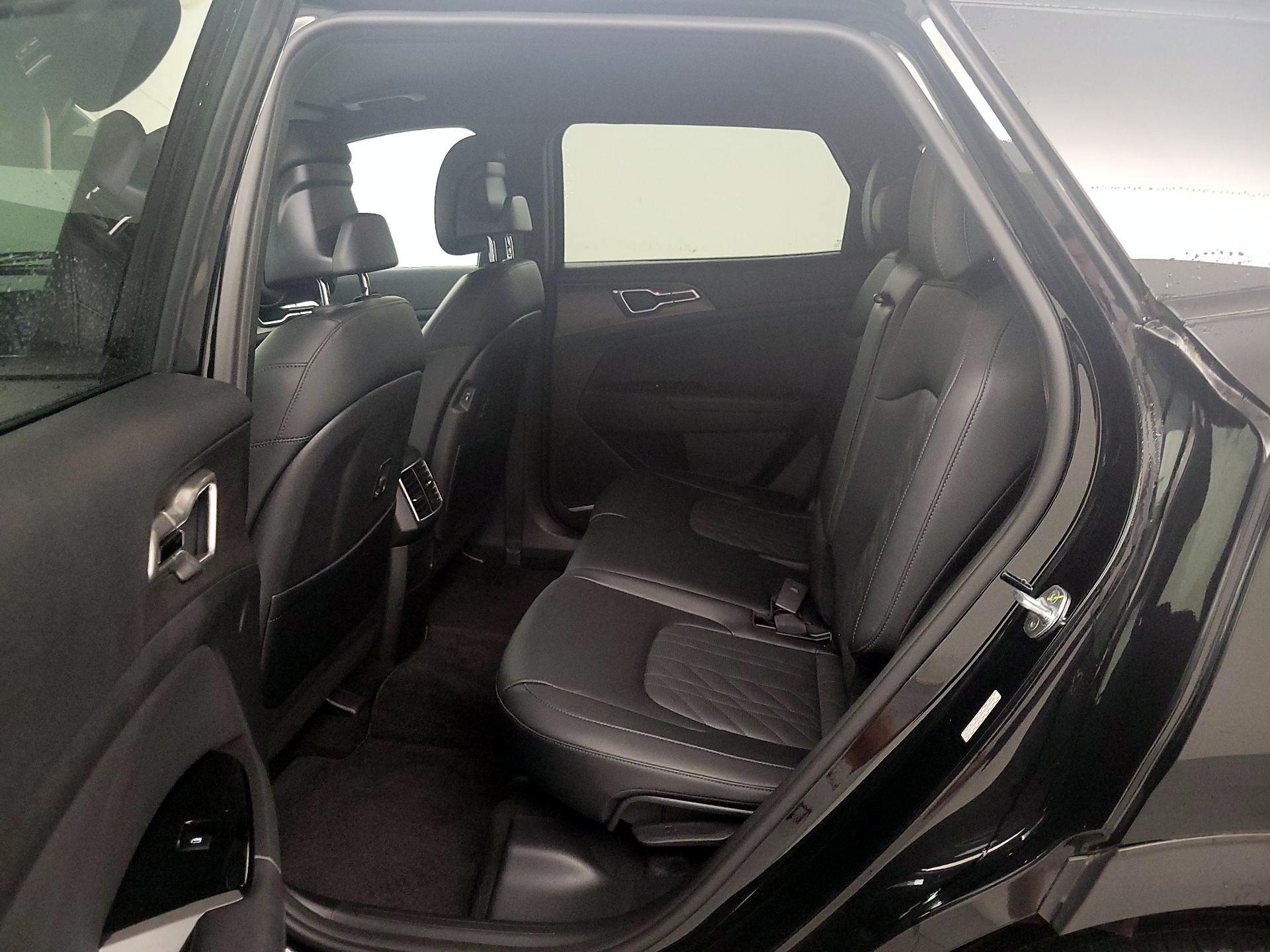 Thumbnail: 2023 Kia Sportage - 20