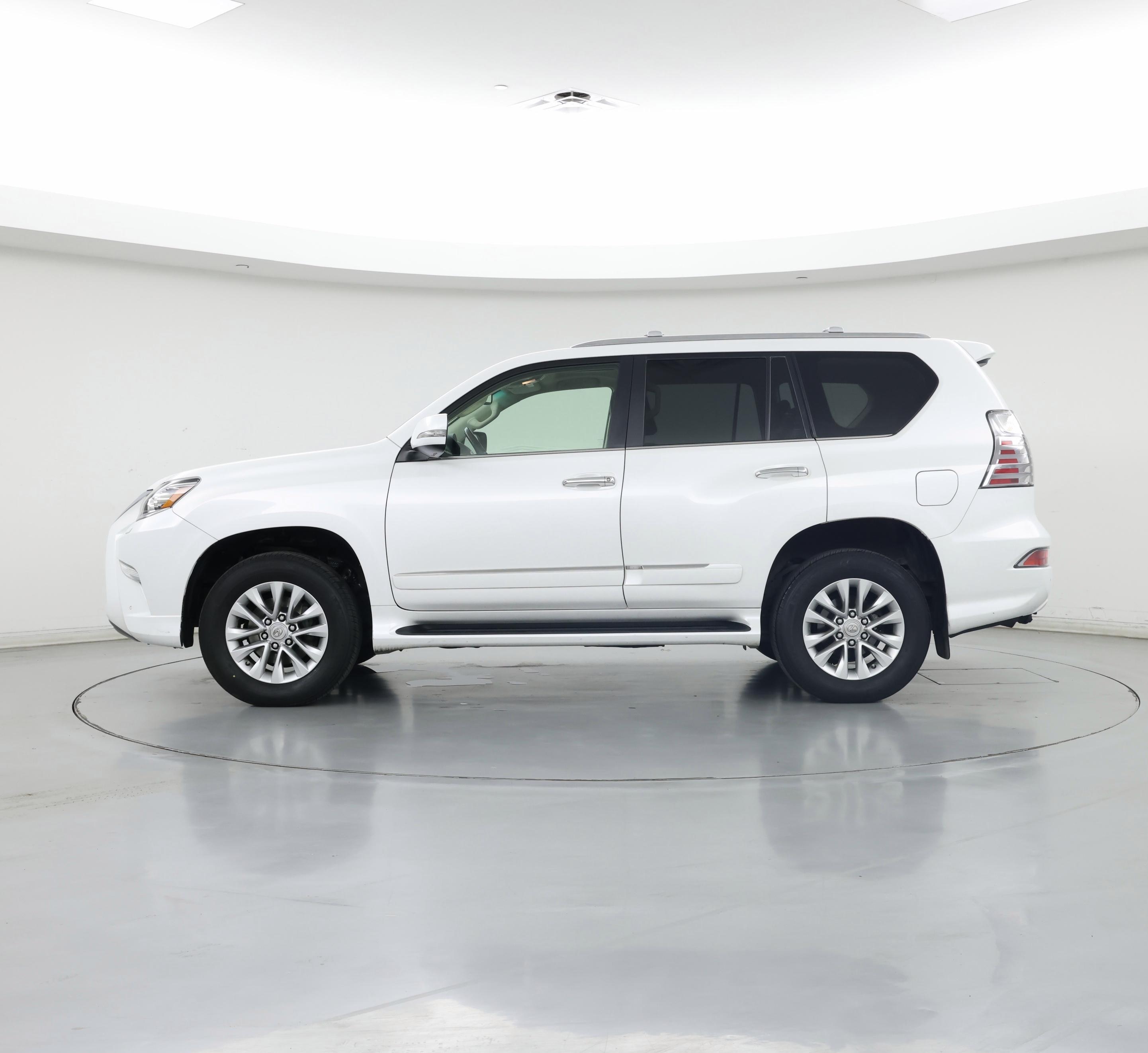 Thumbnail: 2017 Lexus GX - 3