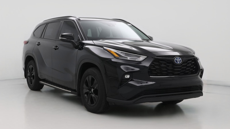 2024 Toyota Highlander XLE Hero Image