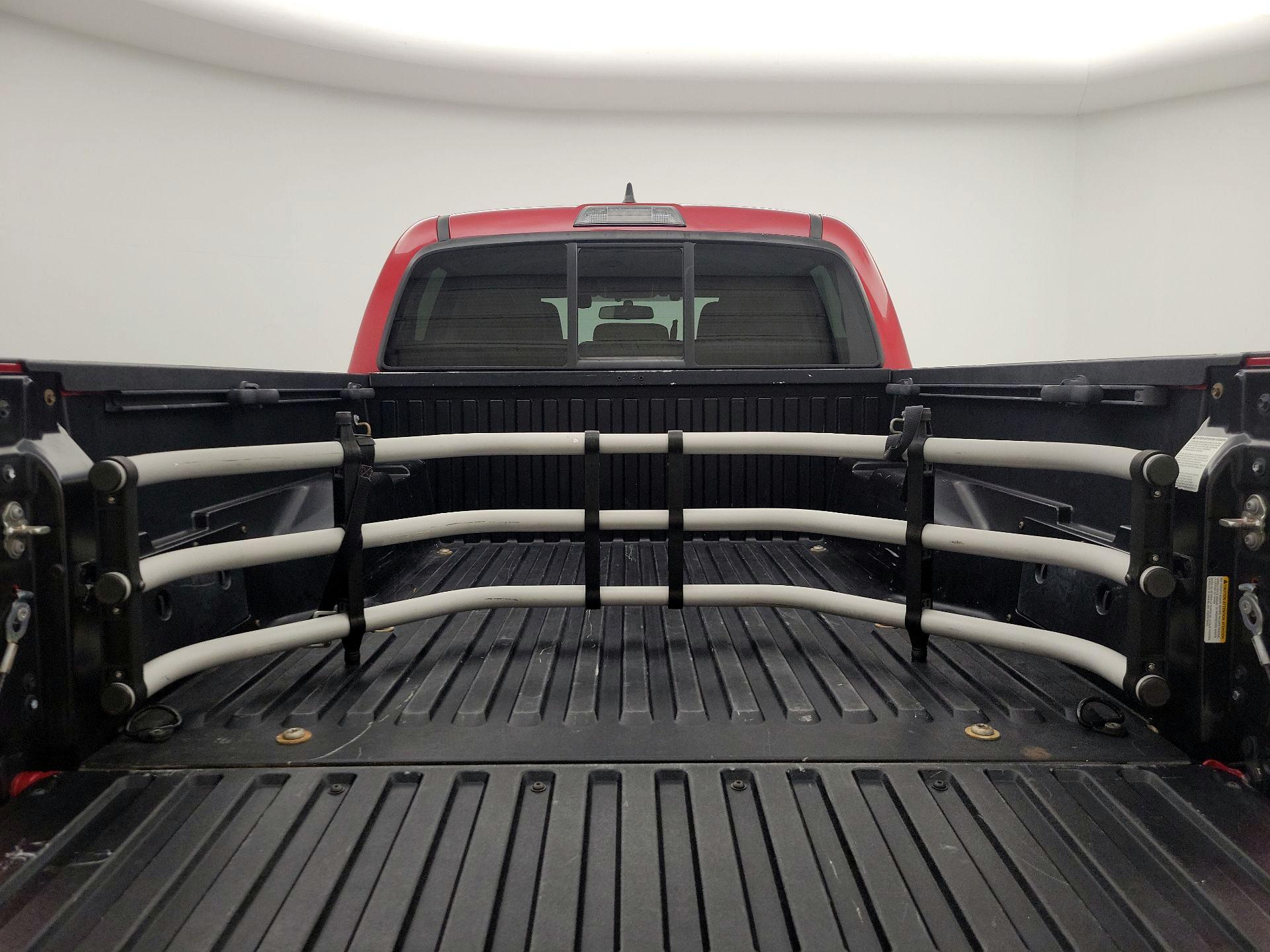 Thumbnail: 2016 Toyota Tacoma - 20