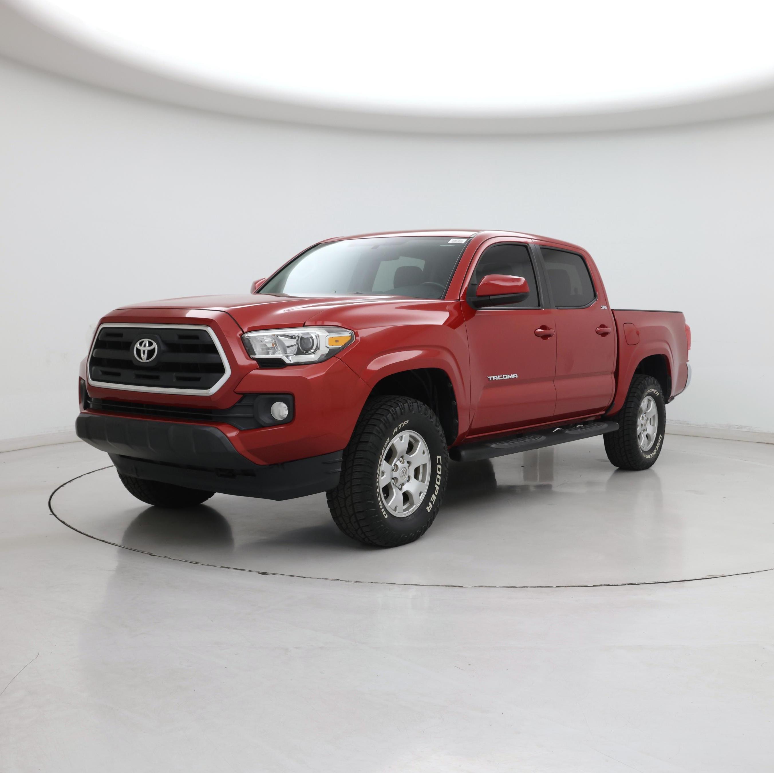 Thumbnail: 2016 Toyota Tacoma - 4