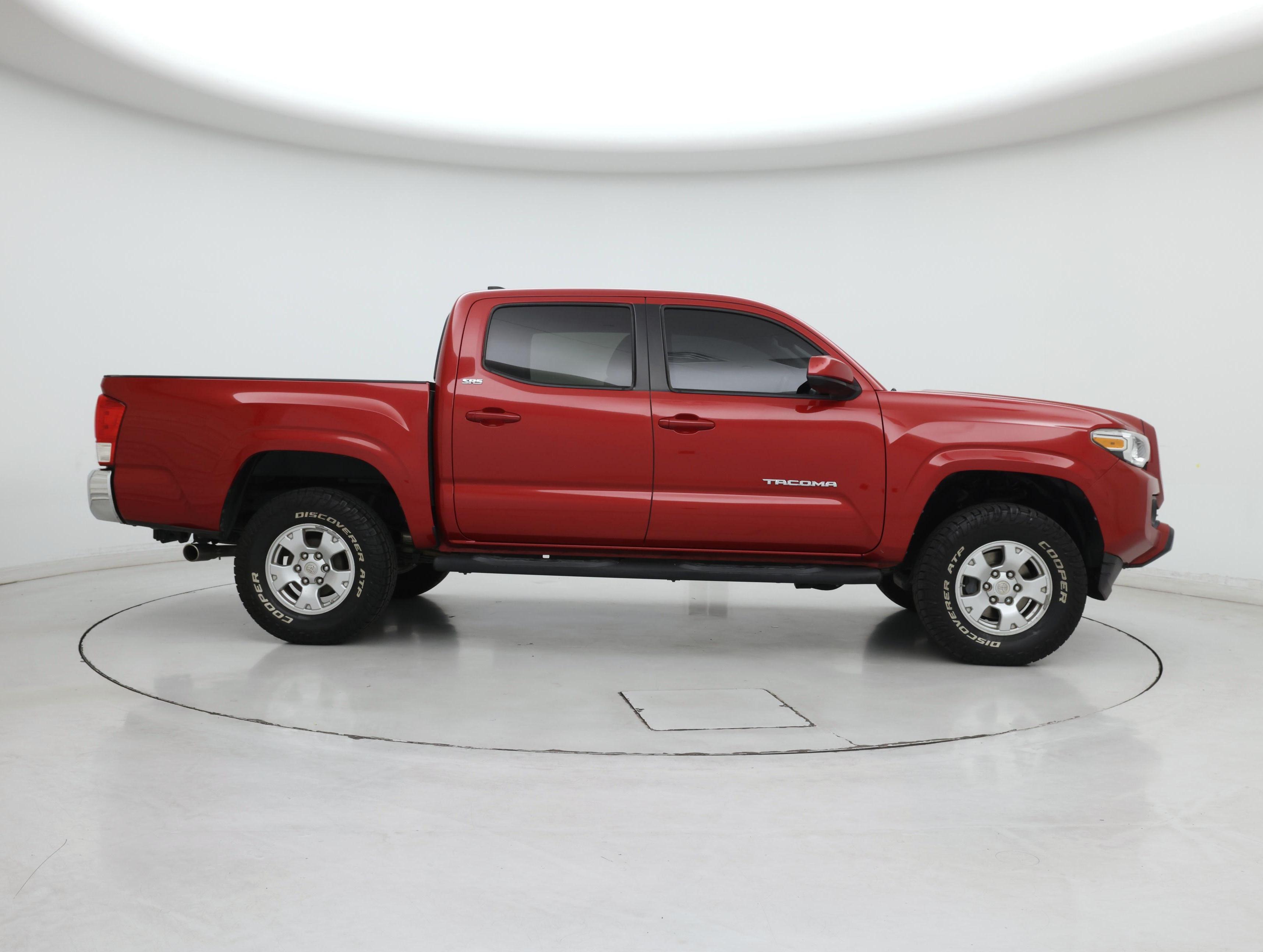 Thumbnail: 2016 Toyota Tacoma - 7