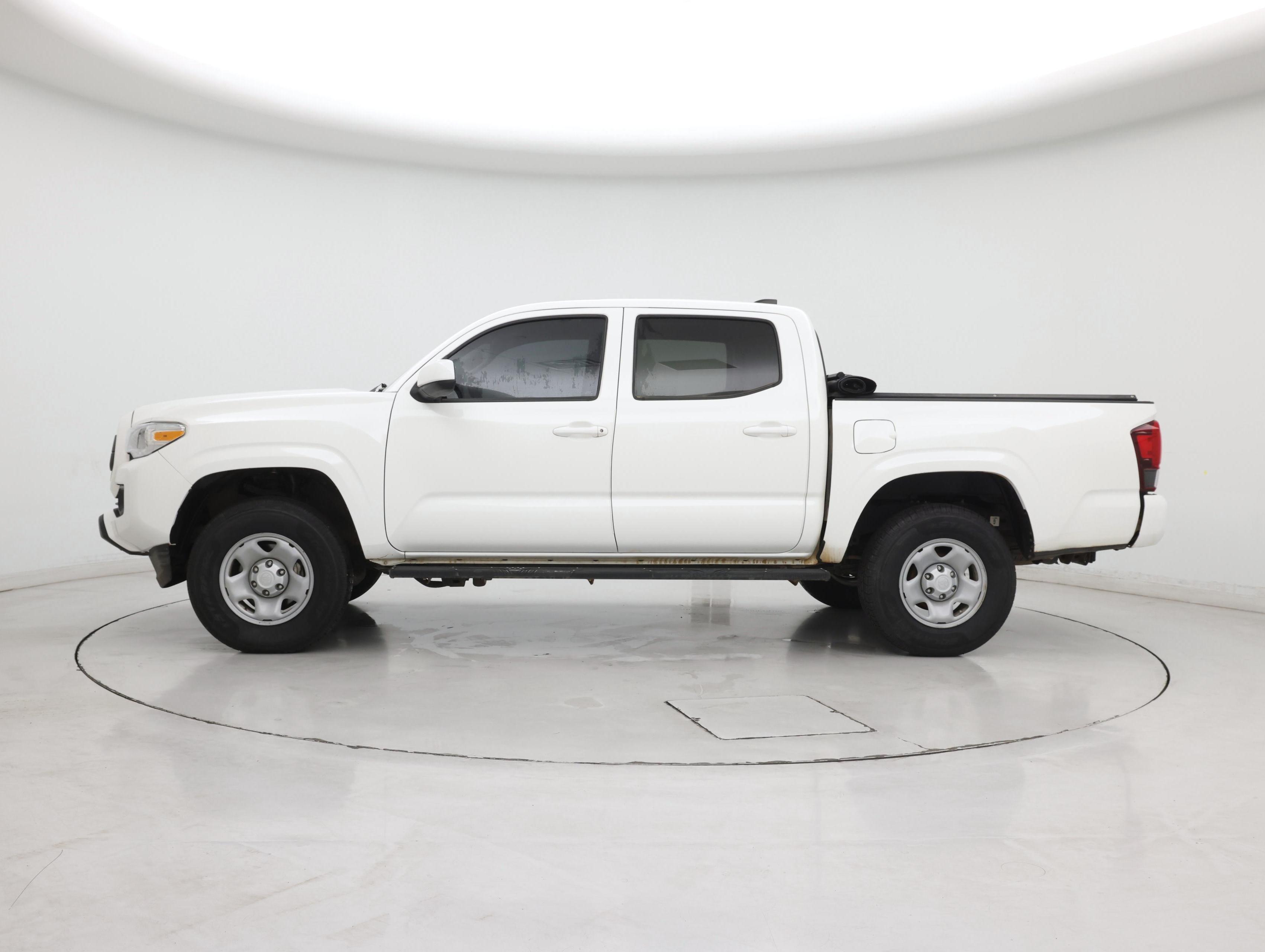 Thumbnail: 2022 Toyota Tacoma - 3