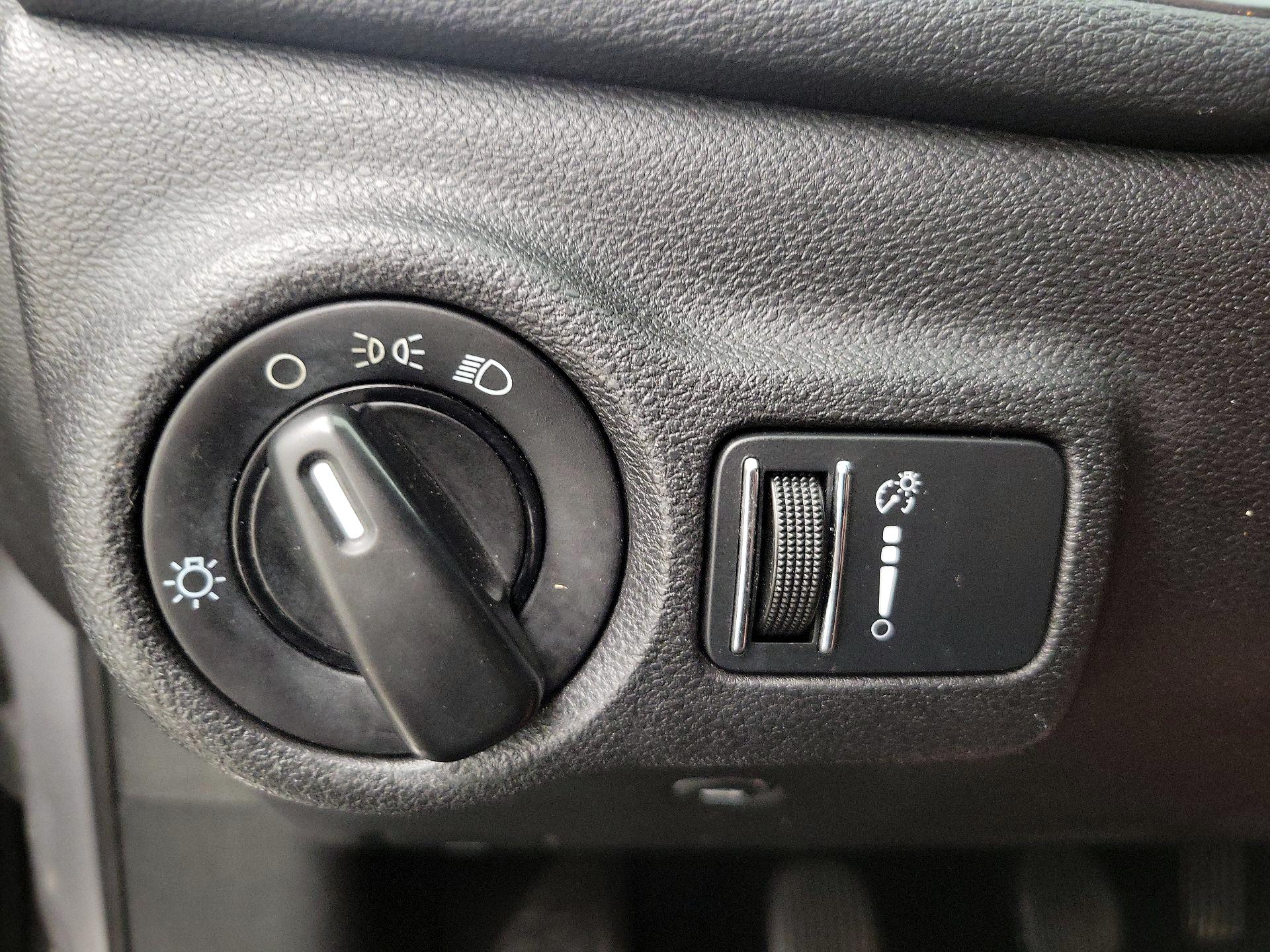 Thumbnail: 2016 Dodge Dart - 13