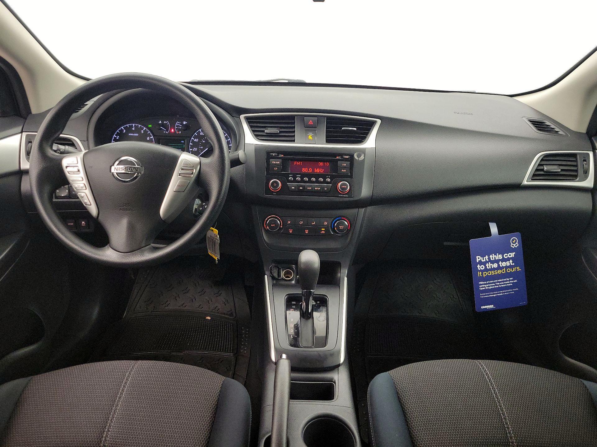 Thumbnail: 2017 Nissan Sentra - 9