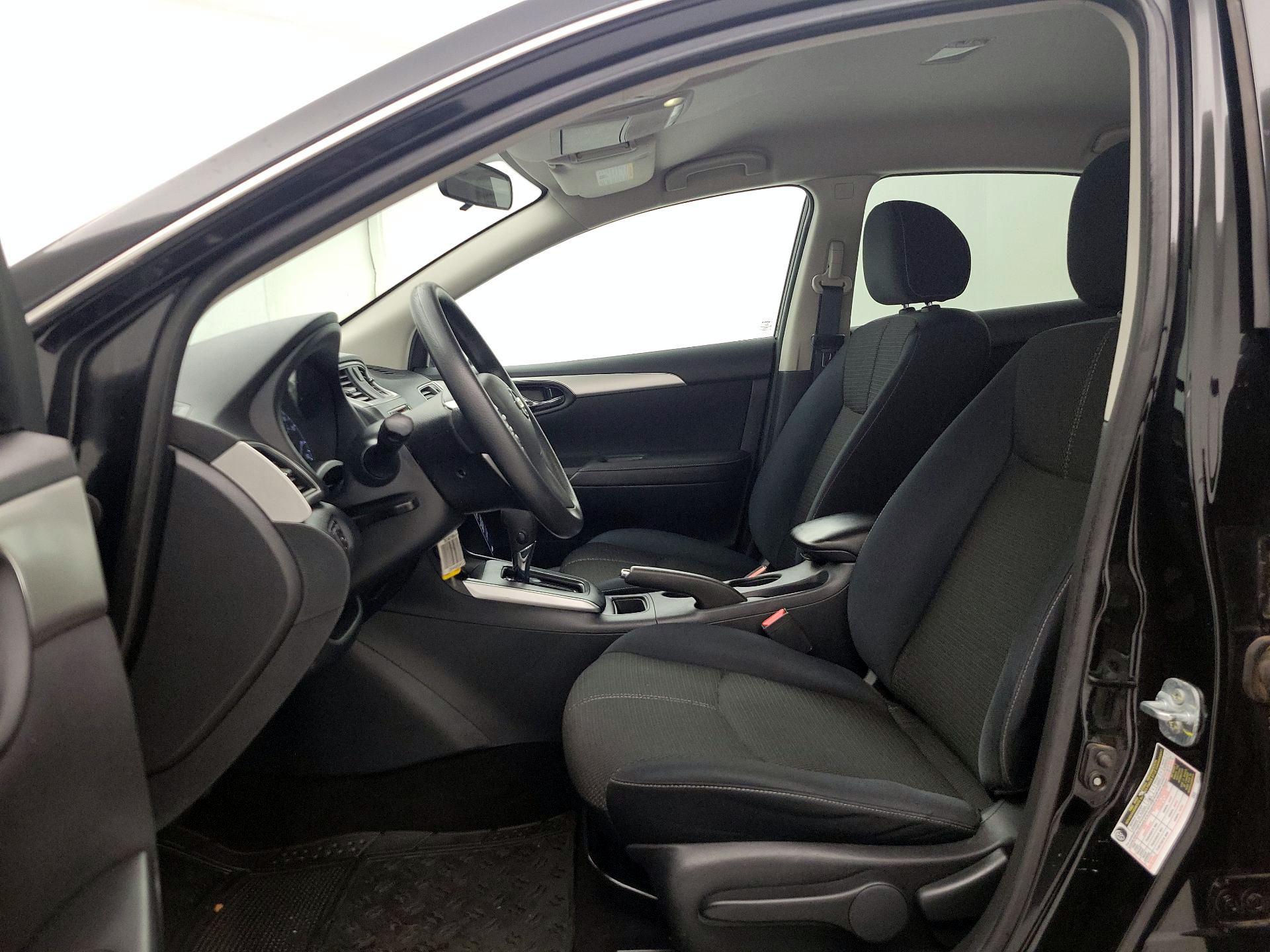 Thumbnail: 2017 Nissan Sentra - 11