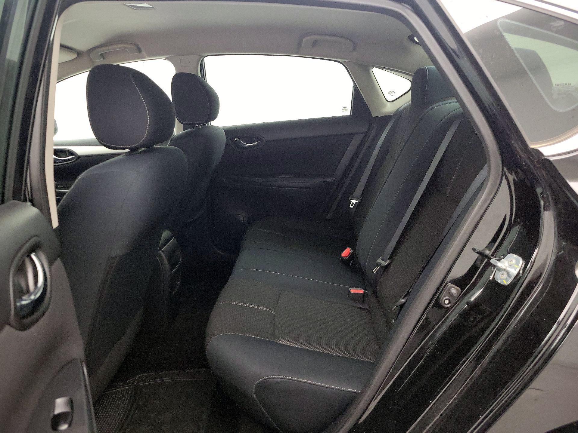 Thumbnail: 2017 Nissan Sentra - 18