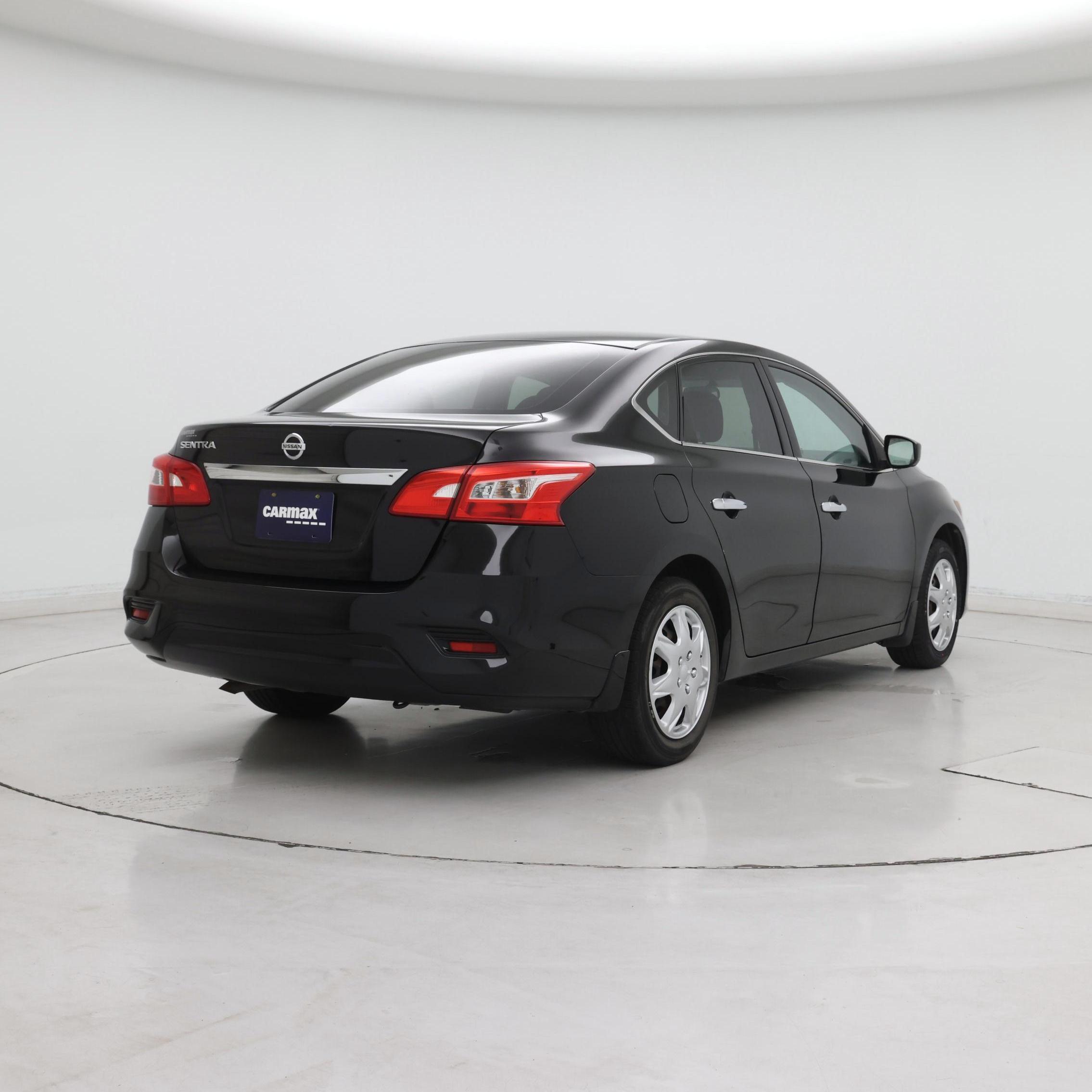 Thumbnail: 2017 Nissan Sentra - 8