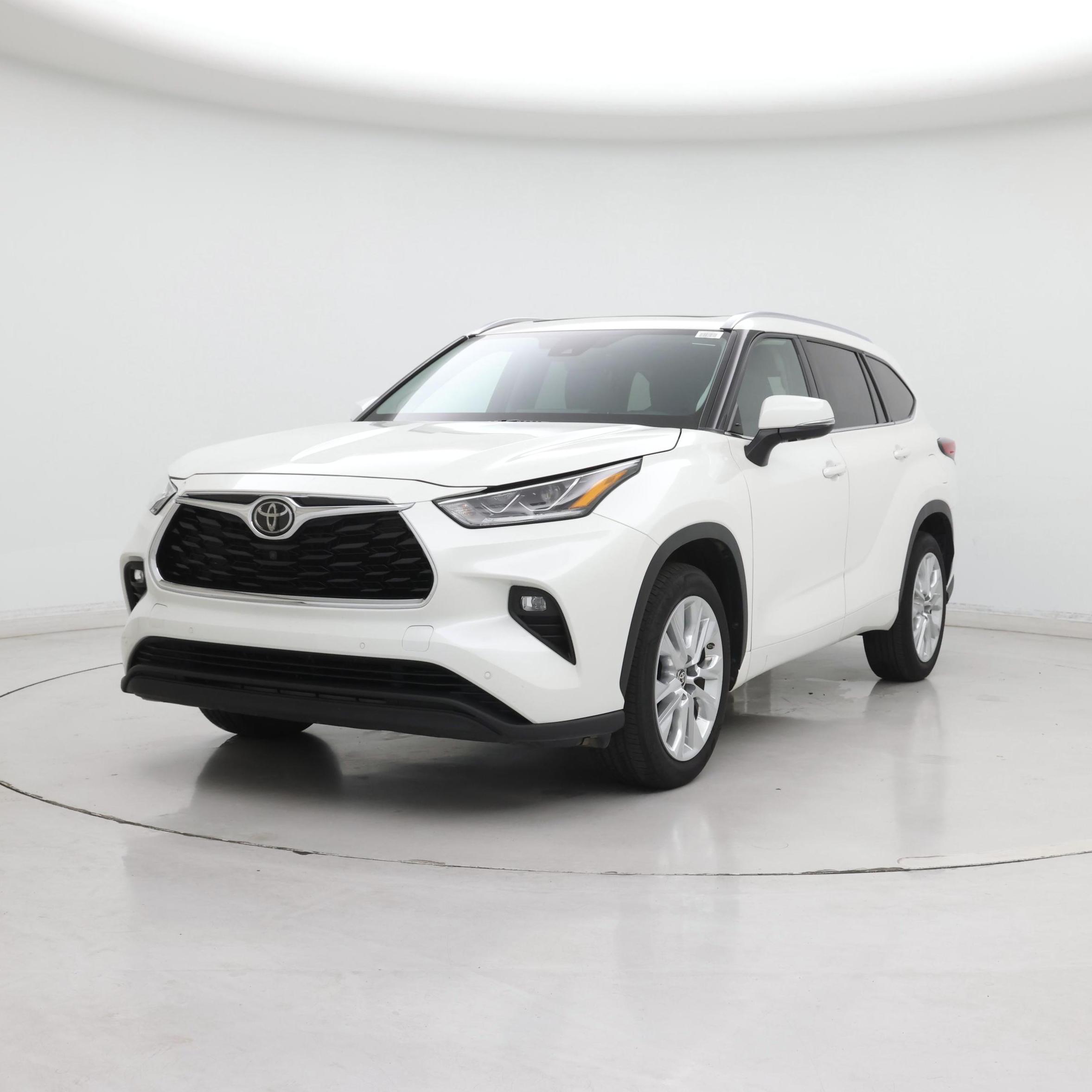 Thumbnail: 2021 Toyota Highlander - 4