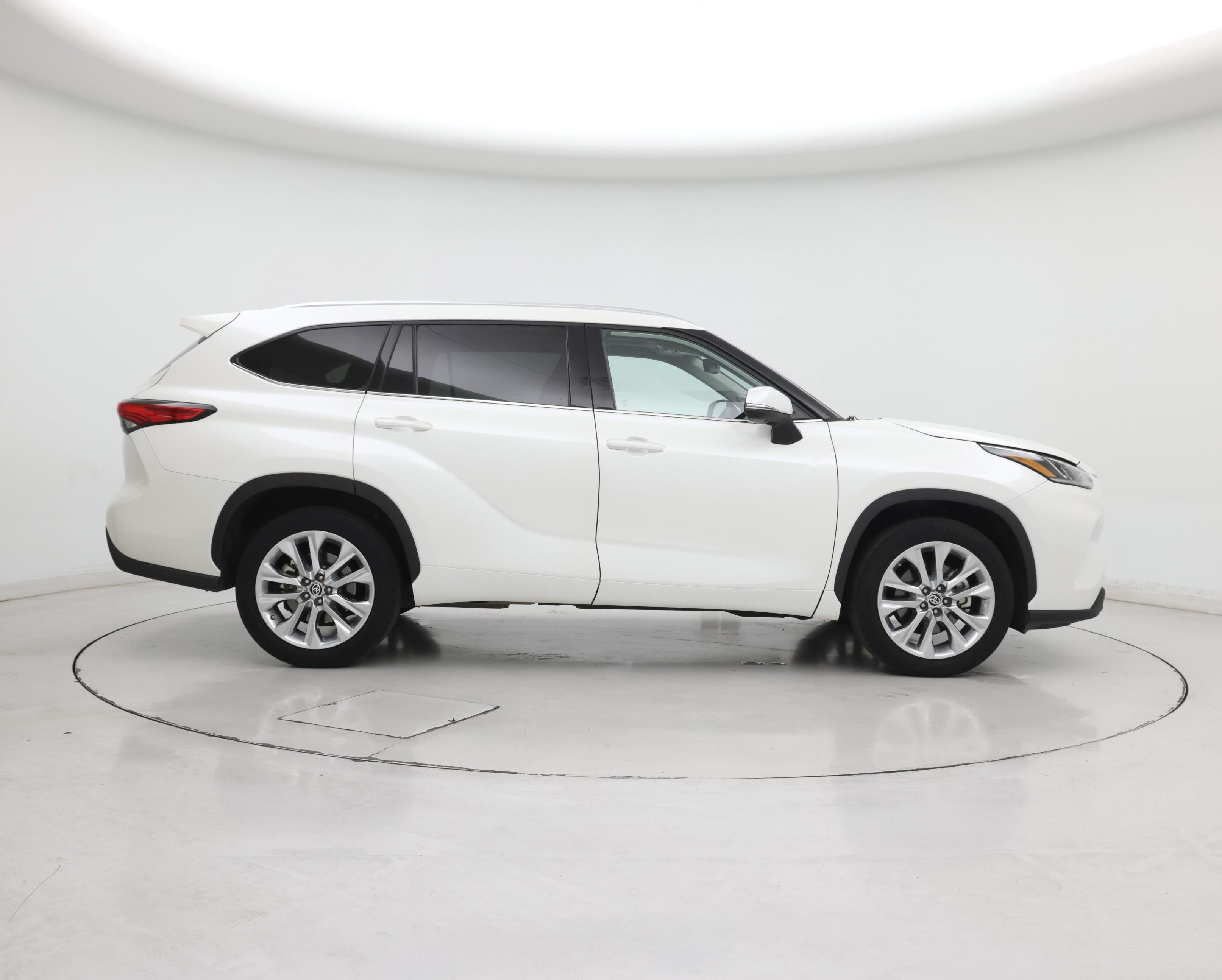 Thumbnail: 2021 Toyota Highlander - 7