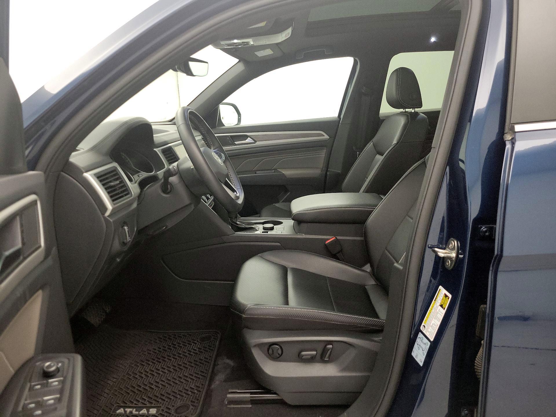 Thumbnail: 2021 Volkswagen Atlas - 11