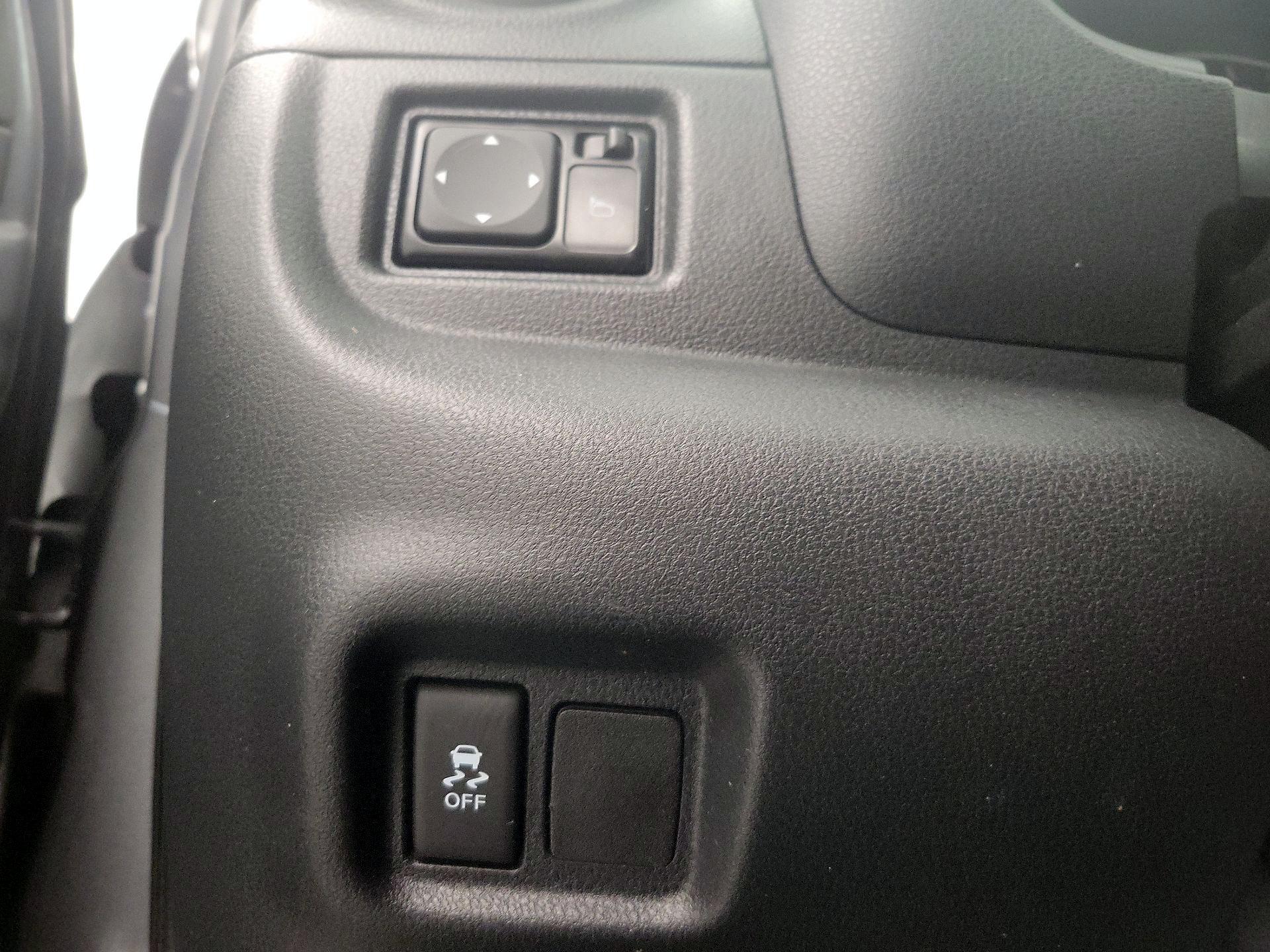 Thumbnail: 2016 Nissan Versa - 13