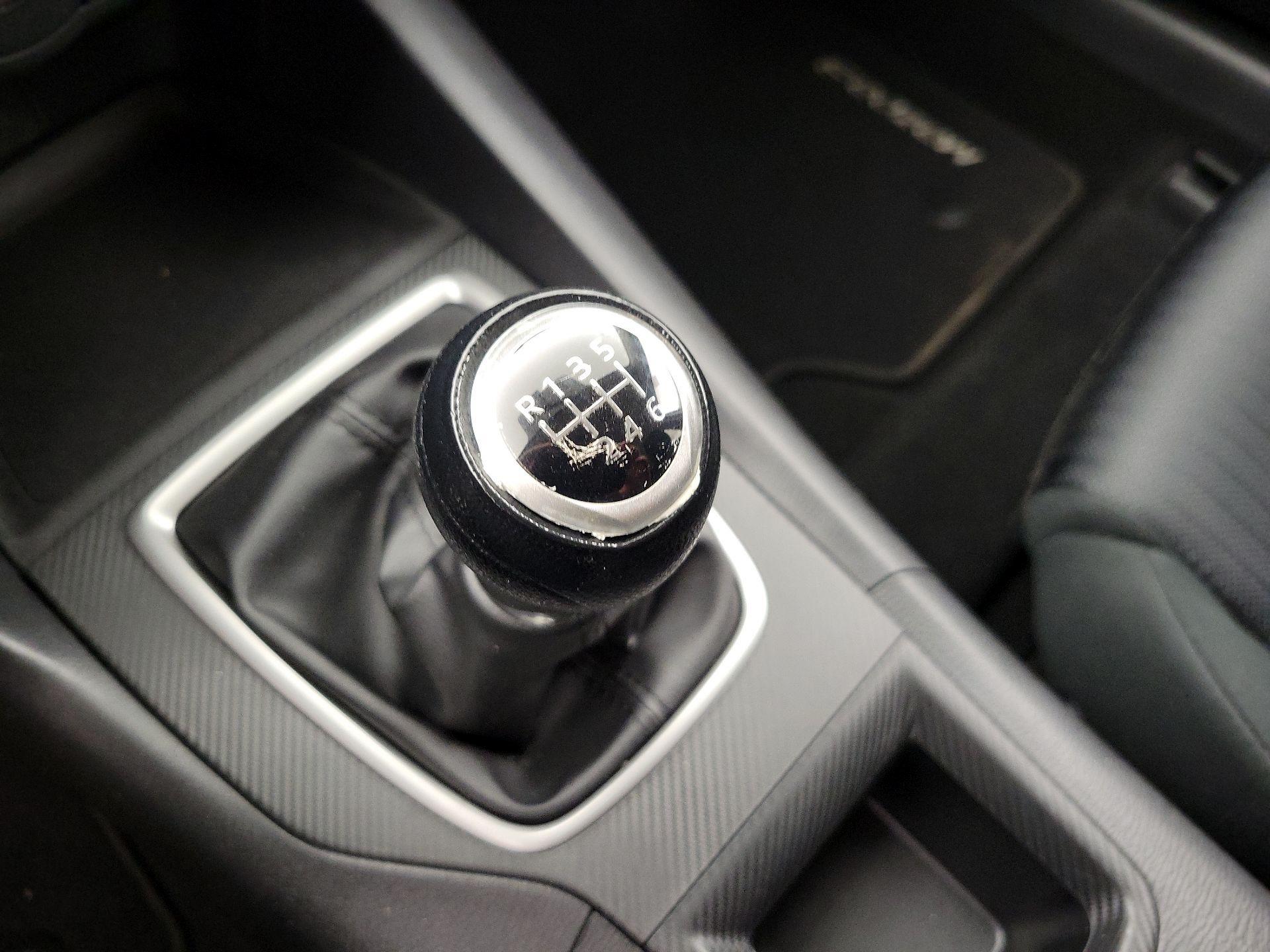 Thumbnail: 2014 Mazda Mazda3 - 16