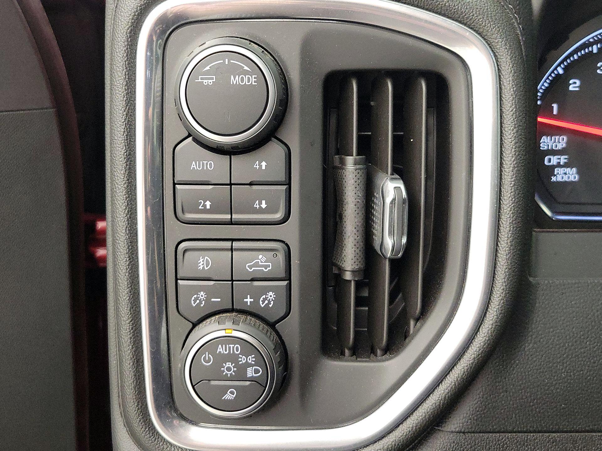 Thumbnail: 2020 Chevrolet Silverado 1500 - 13