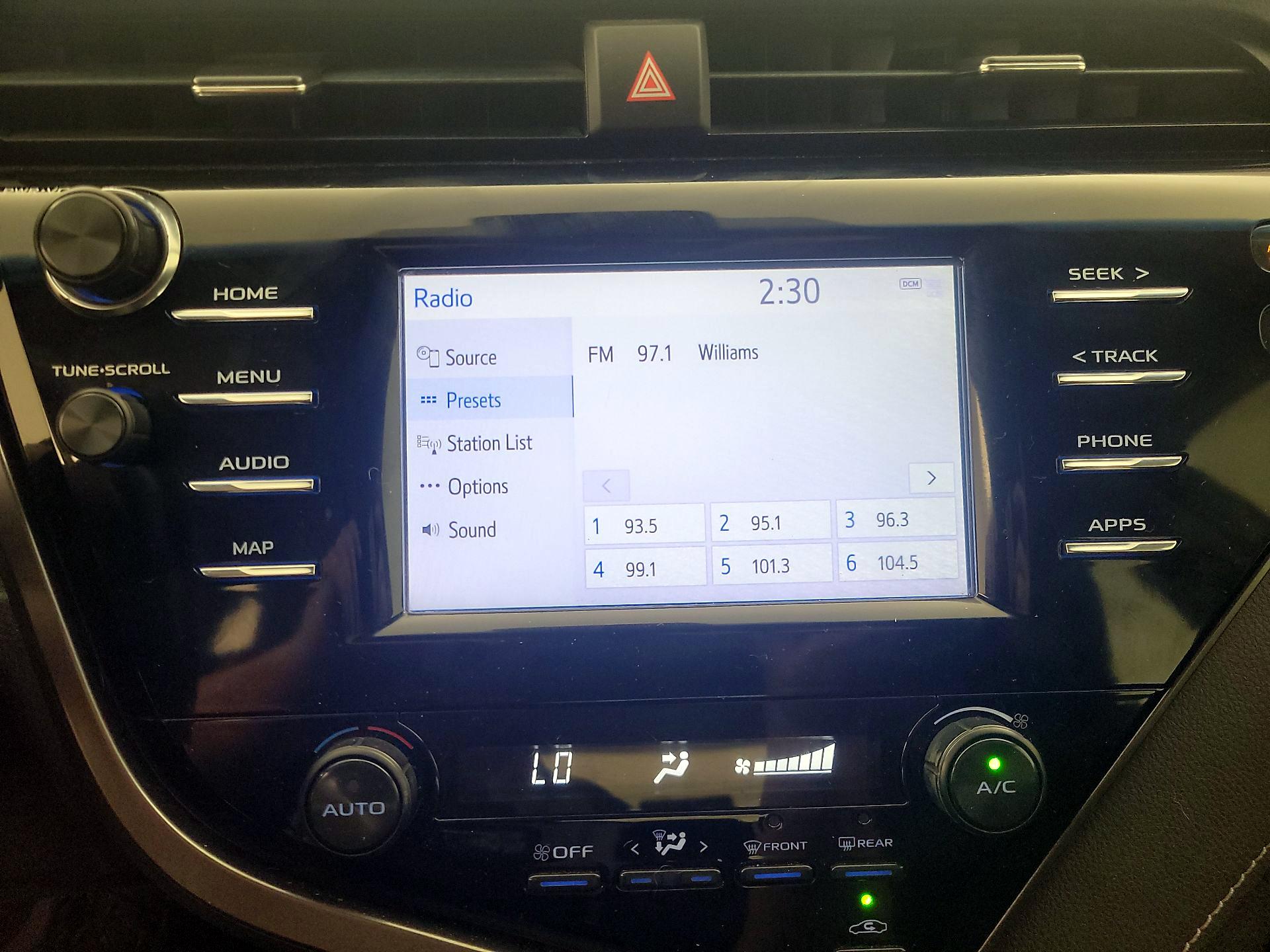 Thumbnail: 2019 Toyota Camry - 15