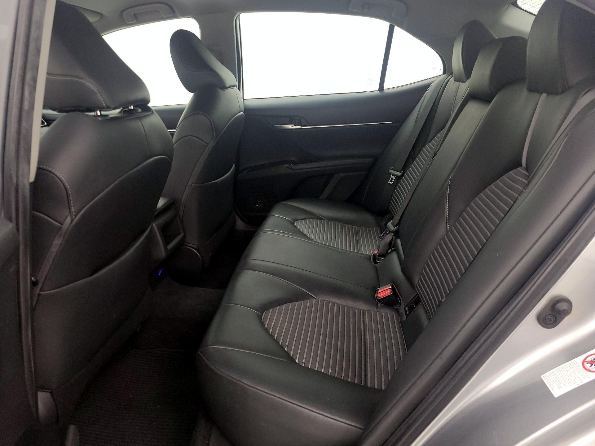 Thumbnail: 2019 Toyota Camry - 18