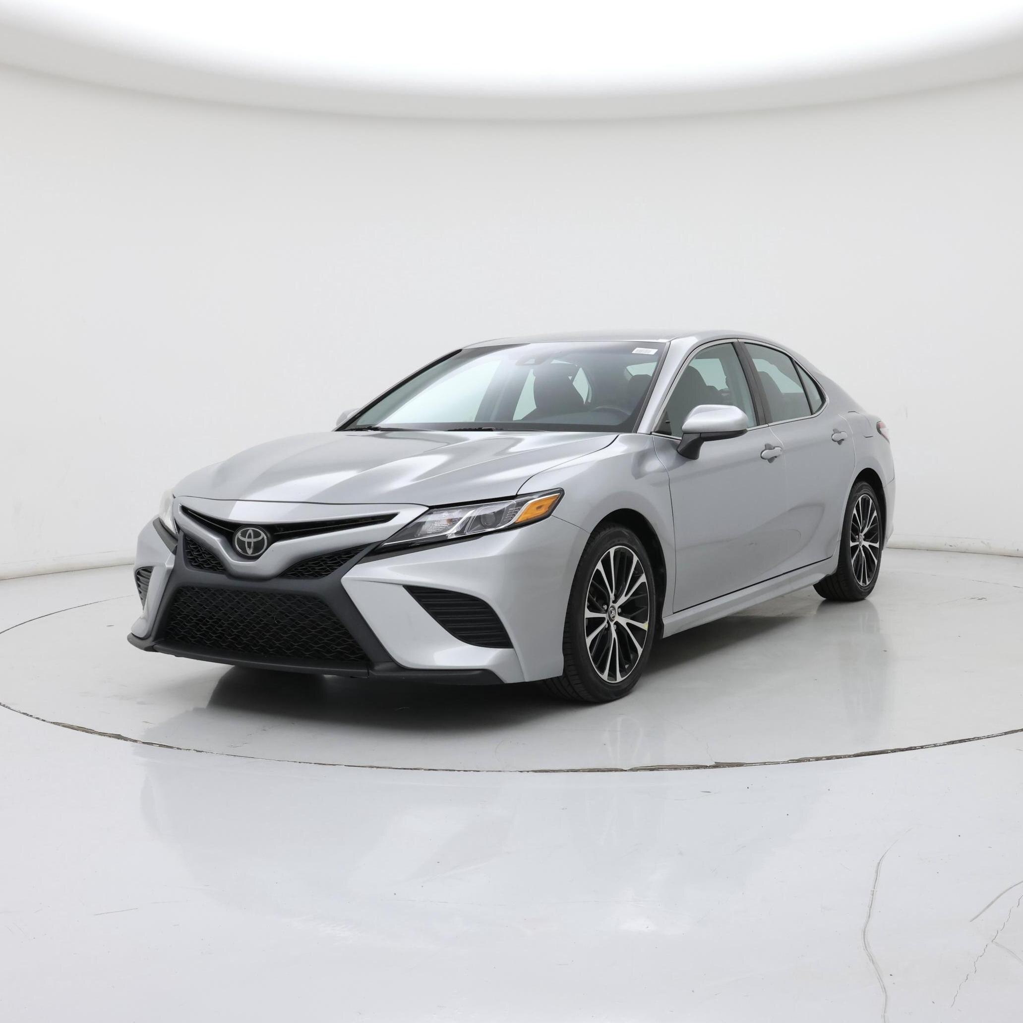 Thumbnail: 2019 Toyota Camry - 4