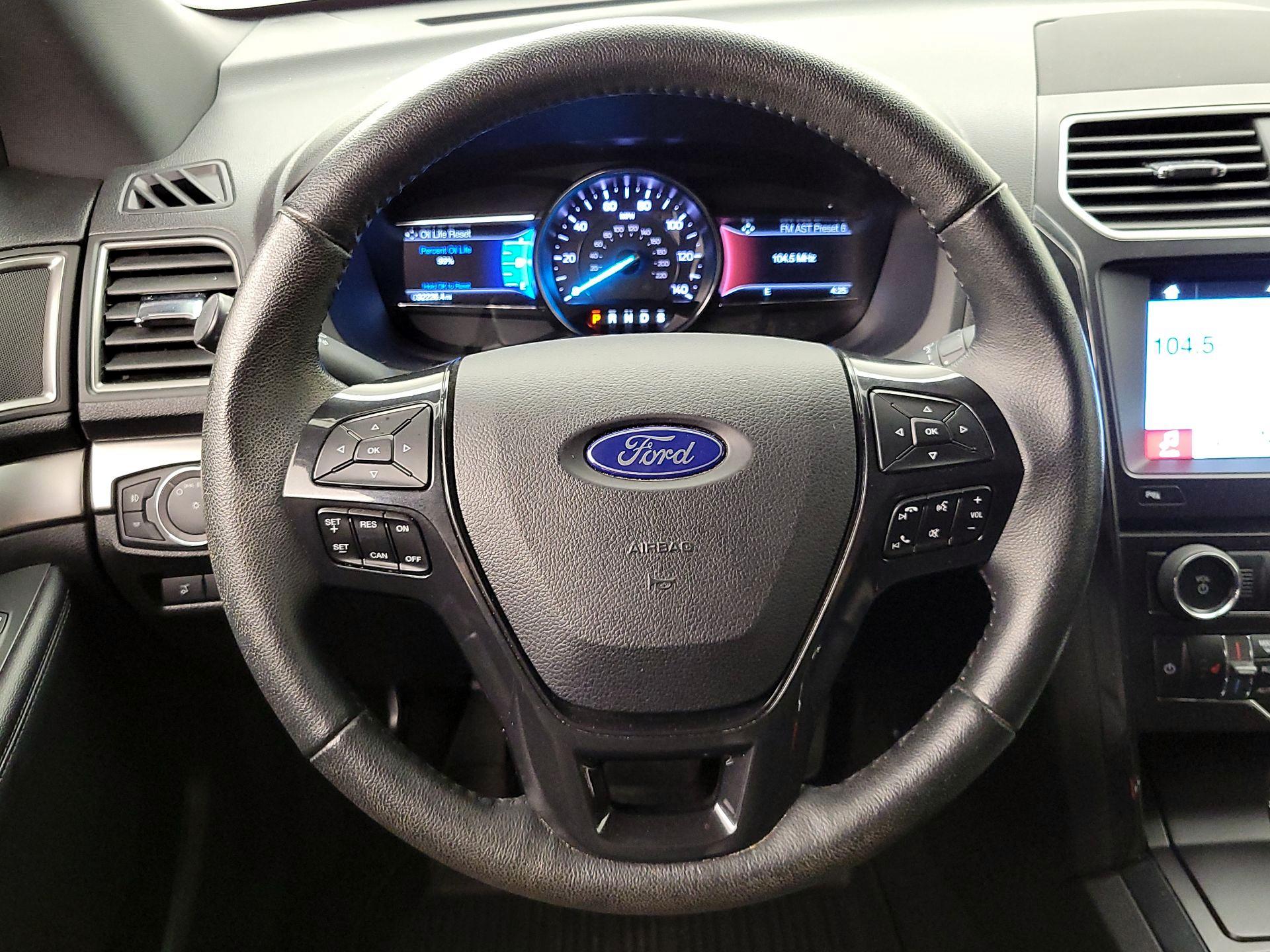 Thumbnail: 2018 Ford Explorer - 10